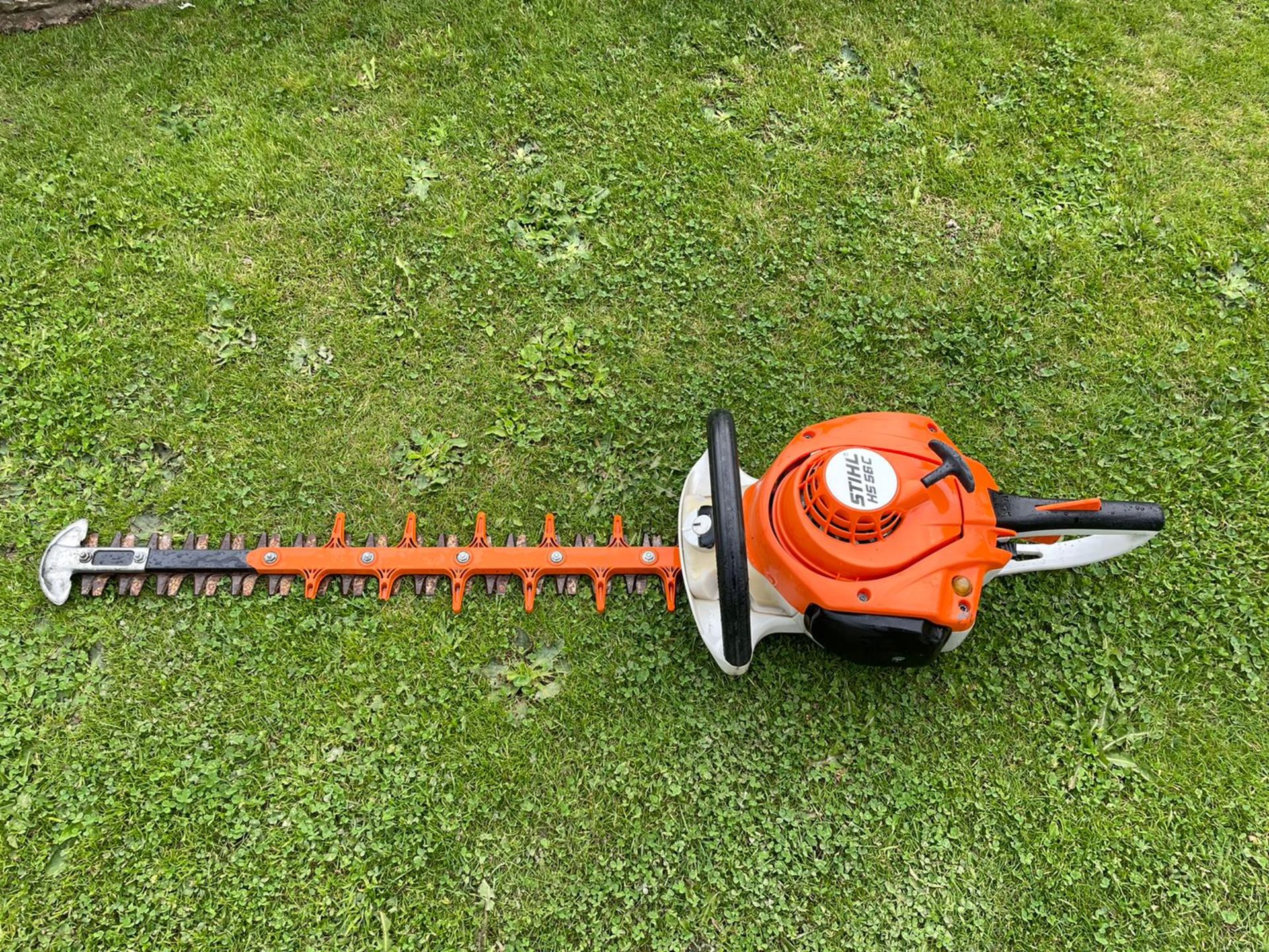 STIHL HS56C HEDGE TRIMMER, RUNS AND WORKS, SOLD NEW IN MID 2017 *NO VAT*