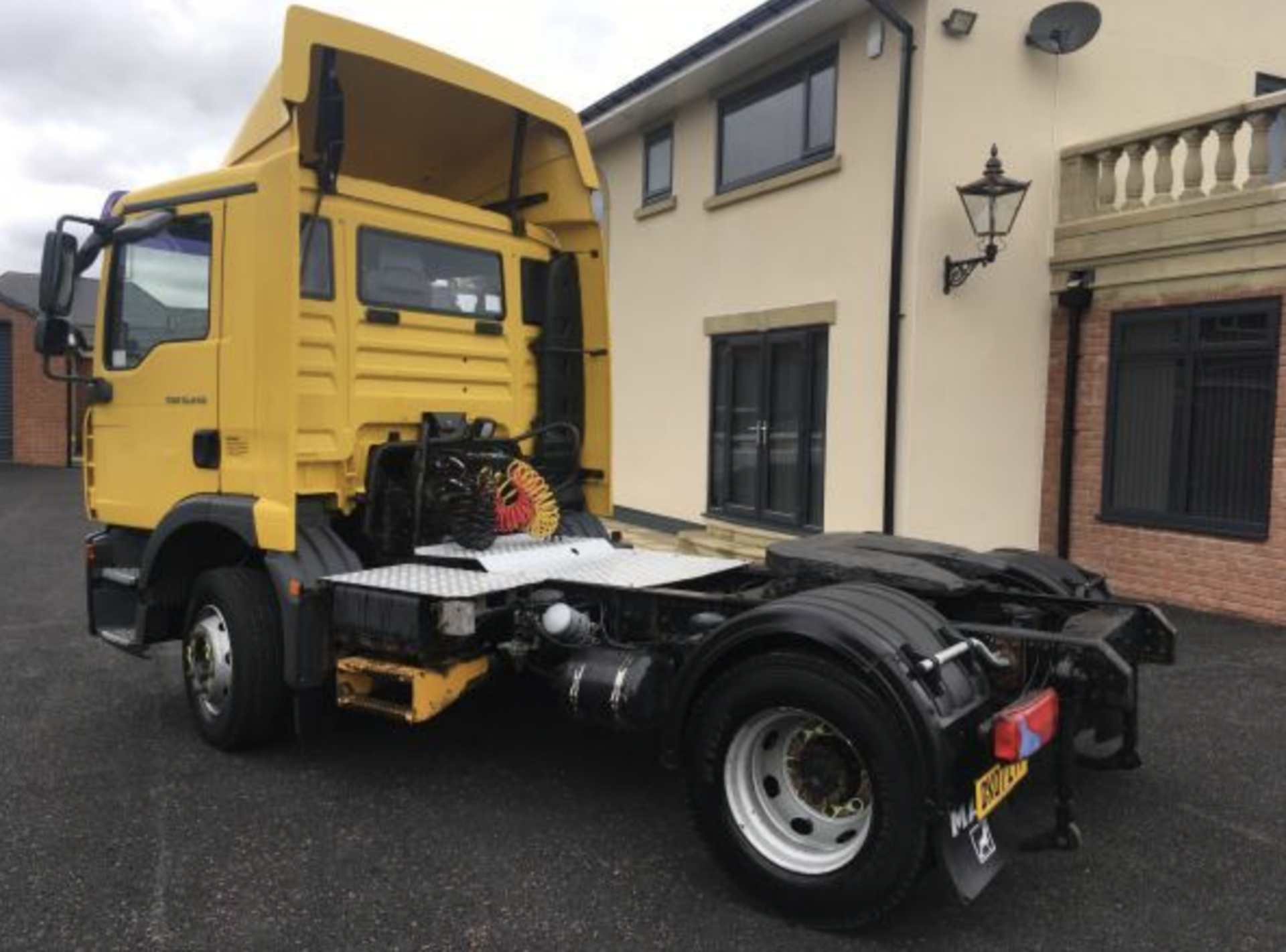 2007 MAN TGM 15.240 4x2 URBAN TRACTOR UNIT, AUTO GEARBOX, AIR SUSPENSION, GOOD CONDITION *PLUS VAT* - Image 3 of 7