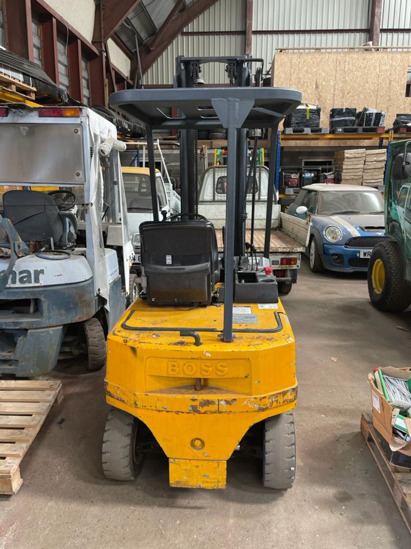 BOSS KE18 ELECTRIC FORKTRUCK, VERY GOOD WORKING ORDER, 8691 HOURS *PLUS VAT* - Image 3 of 9