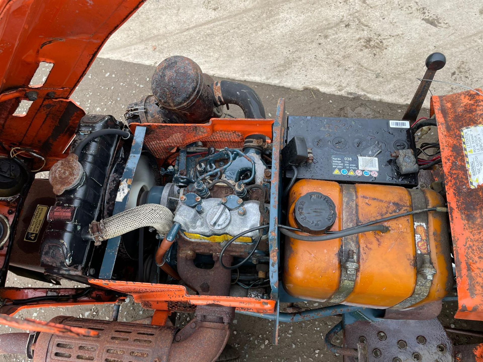 KUBOTA B5100 COMPACT TRACTOR WITH UNDERSLUNG DECK, RUNS DRIVES AND WORKS, GRASS TYRES *PLUS VAT* - Image 15 of 18