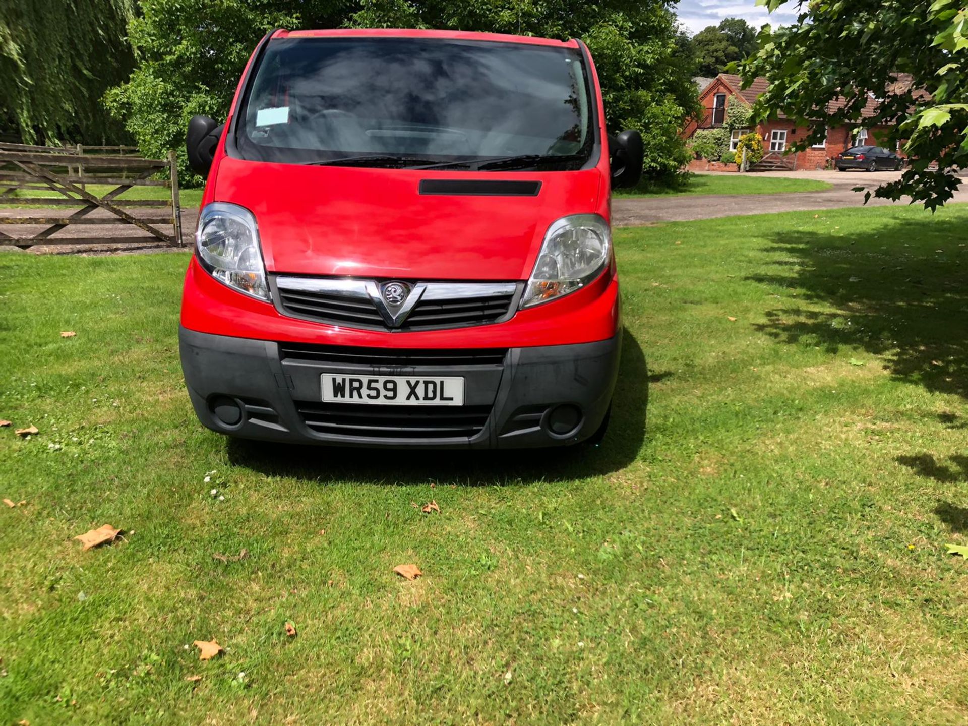 KB - 2009 VAUXHALL VIVARO 2700 CDTI SWB RED PANEL VAN, 2.0 DIESEL ENGINE, 79,026 MILES *PLUS - Image 2 of 14