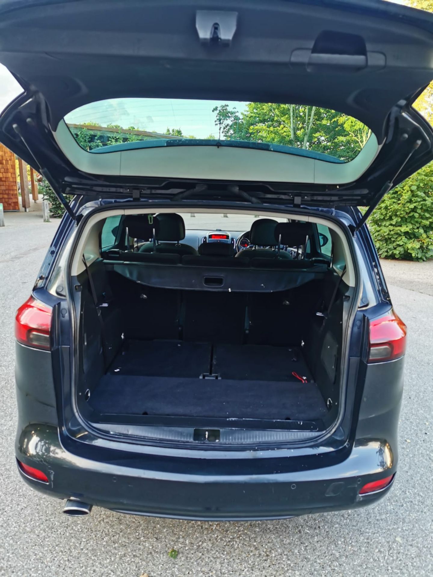 2014 VAUXHALL ZAFIRA TOURER SRI CDTI BLACK 7 SEATS MPV, 2.0 DIESEL ENGINE, MANUAL *NO VAT* - Image 10 of 22