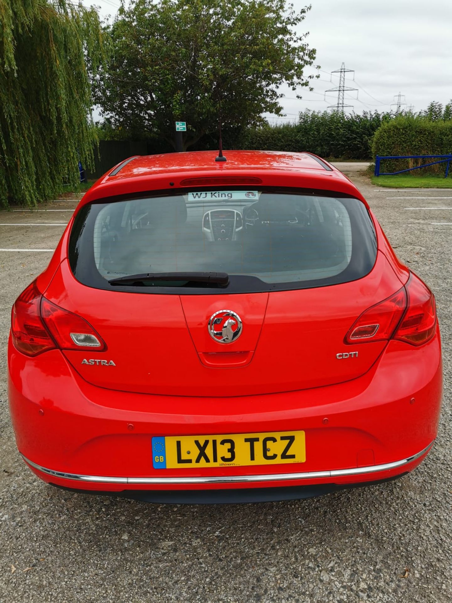 2013 VAUXHALL ASTRA ENERGY CDTI RED HATCHBACK, 1.7 DIESEL, SHOWING 2 PREVIOUS KEEPERS - Image 6 of 18