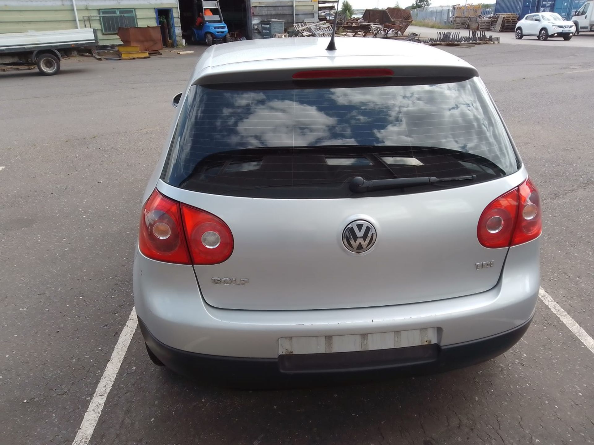 2007 VOLKSWAGEN GOLF TDI SPORT SILVER 5 DOOR HATCHBACK, 1.9 DIESEL, 201,542 MILES - Image 4 of 8