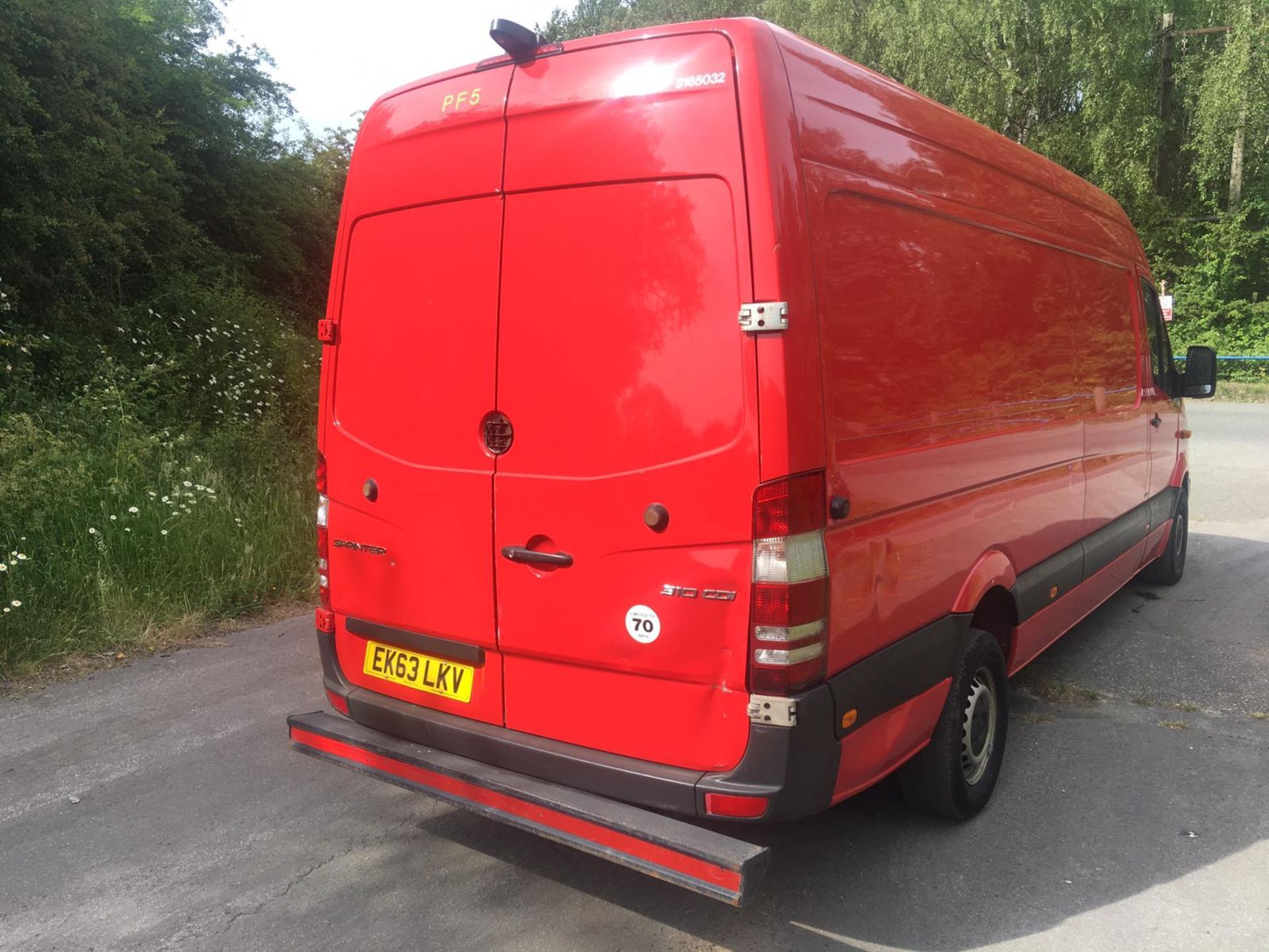 2013 MERCEDES-BENZ SPRINTER 310 CDI RED PANEL VAN, 2143cc DIESEL ENGINE, BLUE EFFICIENCY *NO VAT* - Image 9 of 27