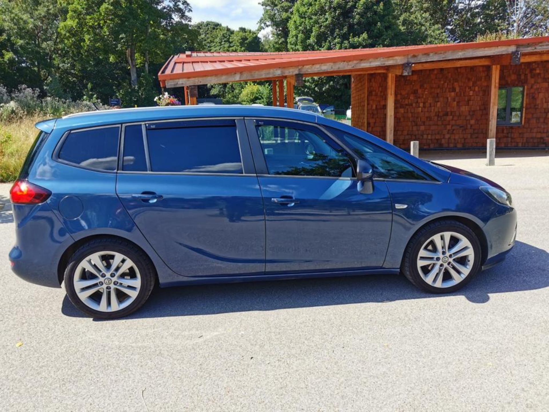 2015 VAUXHALL ZAFIRA TOURER SRI CDTI BLUE 7 SEATER MPV, 2.0 DIESEL, 18,537 MILES *NO VAT* - Image 8 of 24