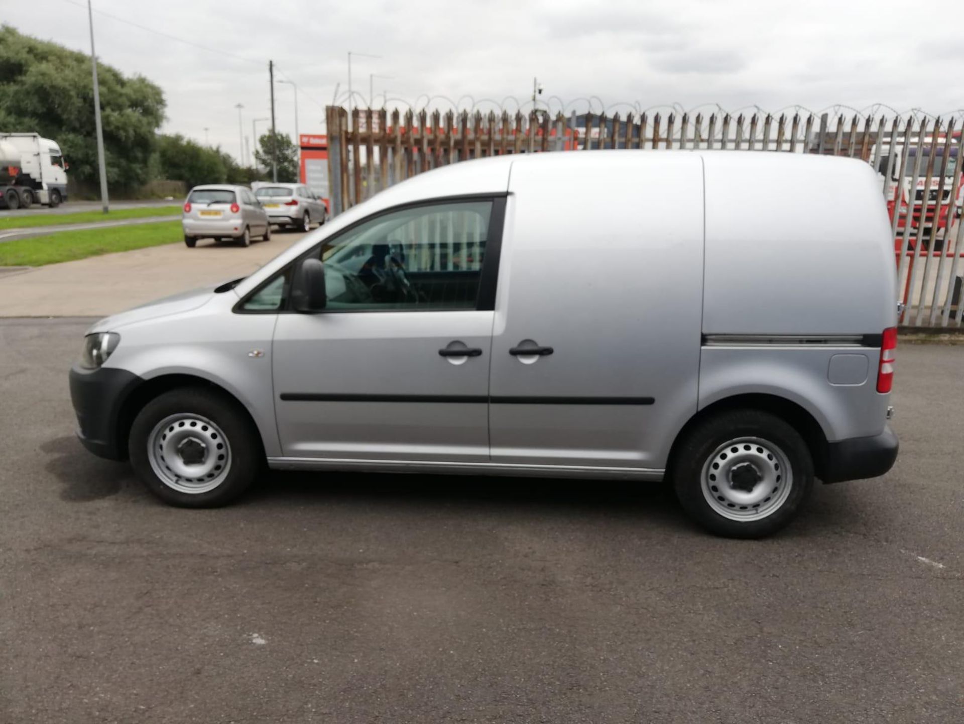 2013/63 VOLKSWAGEN CADDY C20 STARTLINE TDI SILVER PANEL VAN, 1.6 DIESEL, 100K MILES *PLUS VAT* - Image 4 of 11