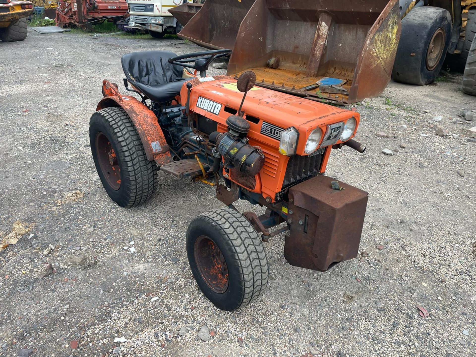 KUBOTA B5100 COMPACT TRACTOR WITH UNDERSLUNG MOWER, RUNS, DRIVES AND WORKS *PLUS VAT*