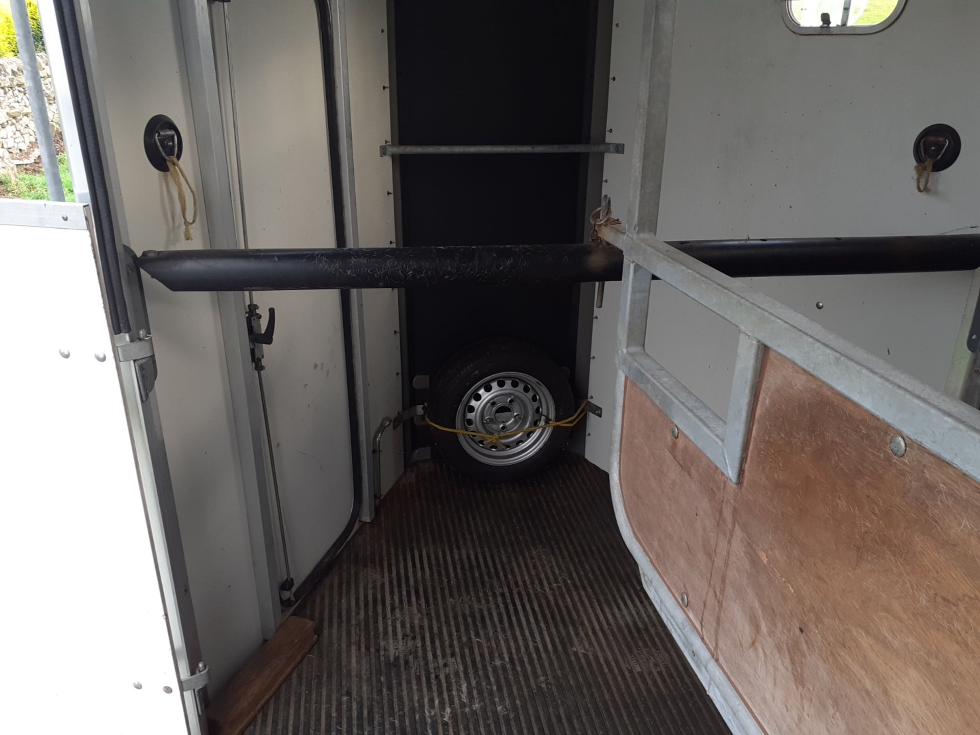 2013 EQUI TREK TRAIL TREKA HORSE BOX TRAILER, OVER £10800 WHEN NEW *PLUS VAT* - Image 7 of 8