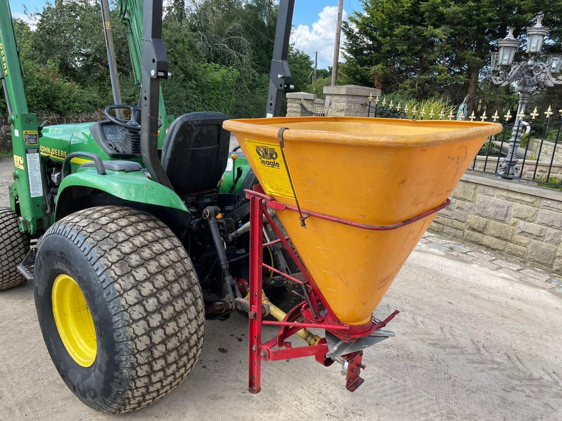 TEAGLE VERSATILE FERTILISER SPINNER, IN WORKING ORDER, PTO IS INCLUDED, PTO DRIVEN *NO VAT* - Image 2 of 4