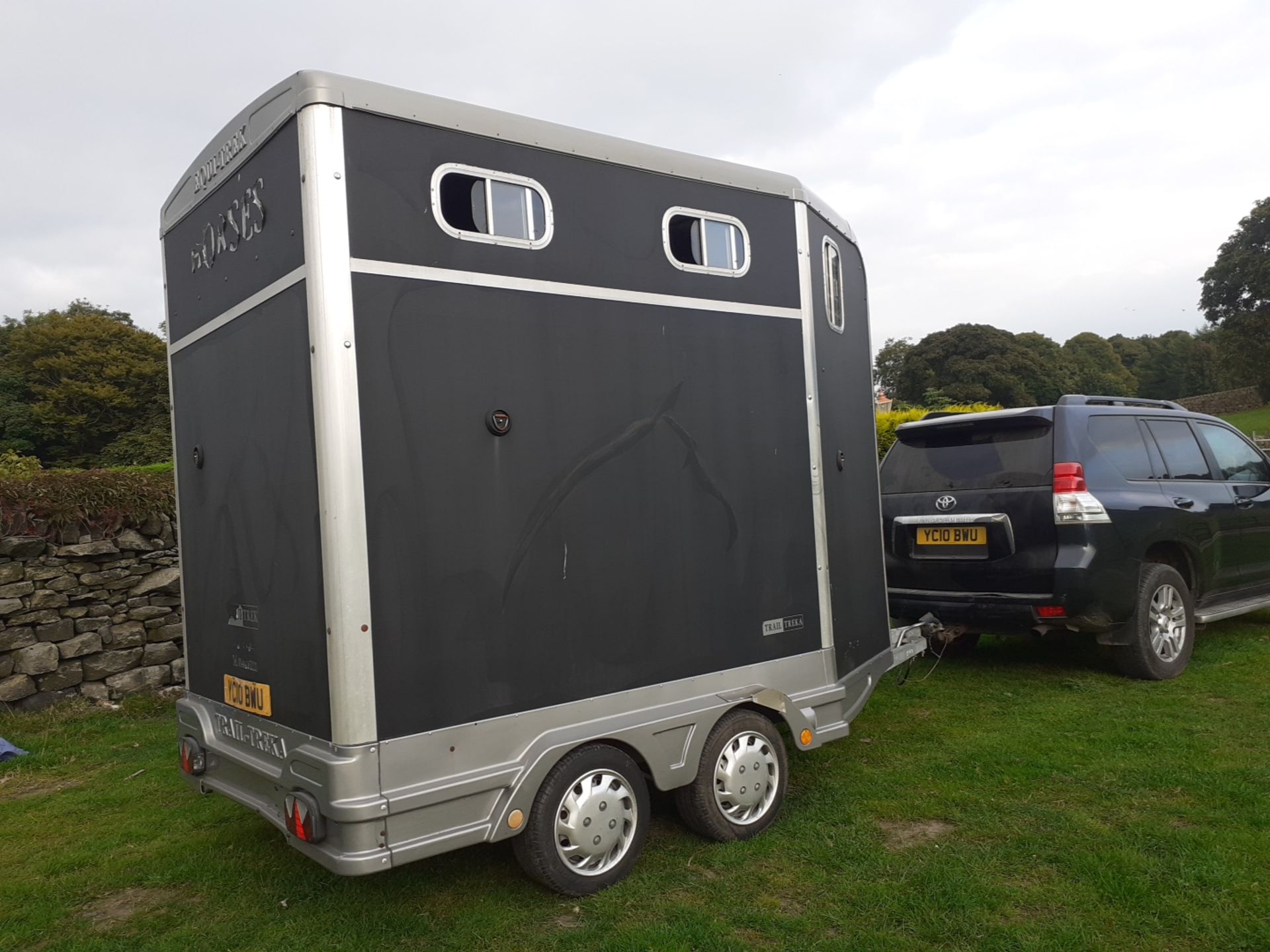 2013 EQUI TREK TRAIL TREKA HORSE BOX TRAILER, OVER £10800 WHEN NEW *PLUS VAT* - Image 3 of 8