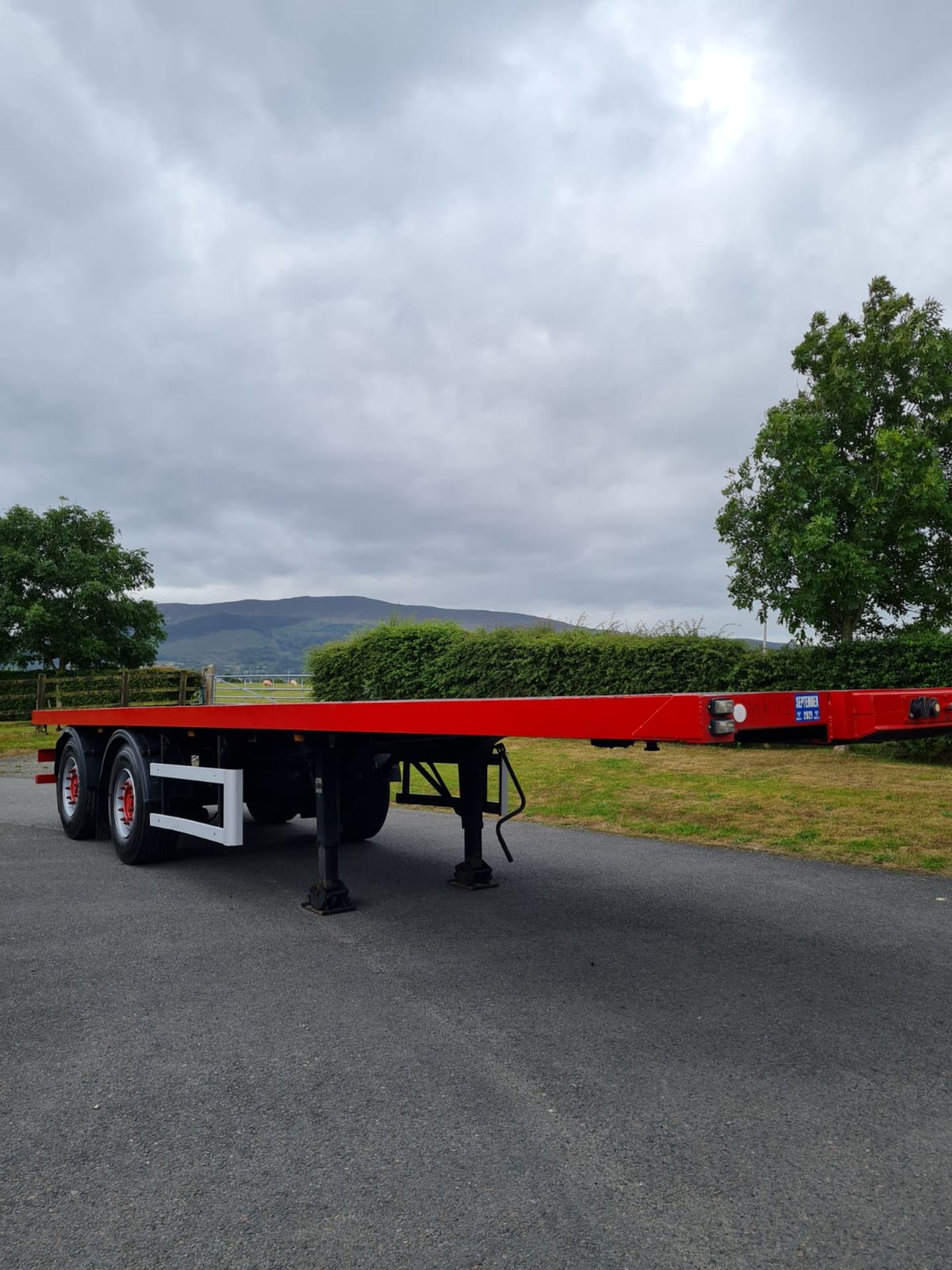 2008 32ft FLAT TRAILER, REAR STEERING AXLE, LED LIGHTS, POST SOCKETS, 20ft TWIST LOCKS *PLUS VAT* - Image 3 of 8