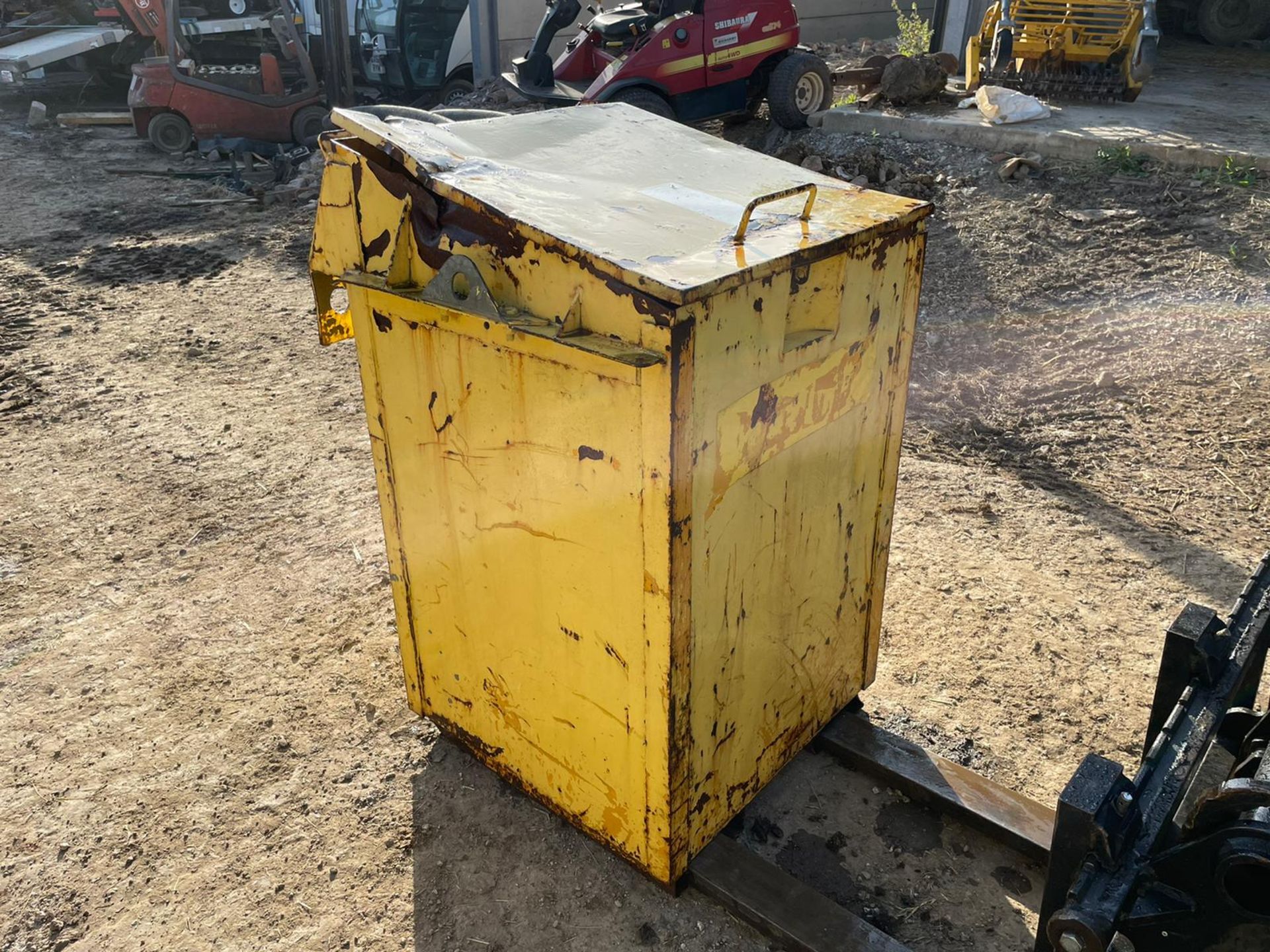 WESTERN BUNDRUM DIESEL BOWSER, 210 LITRE, UNLADEN WEIGHT 210kg *PLUS VAT*