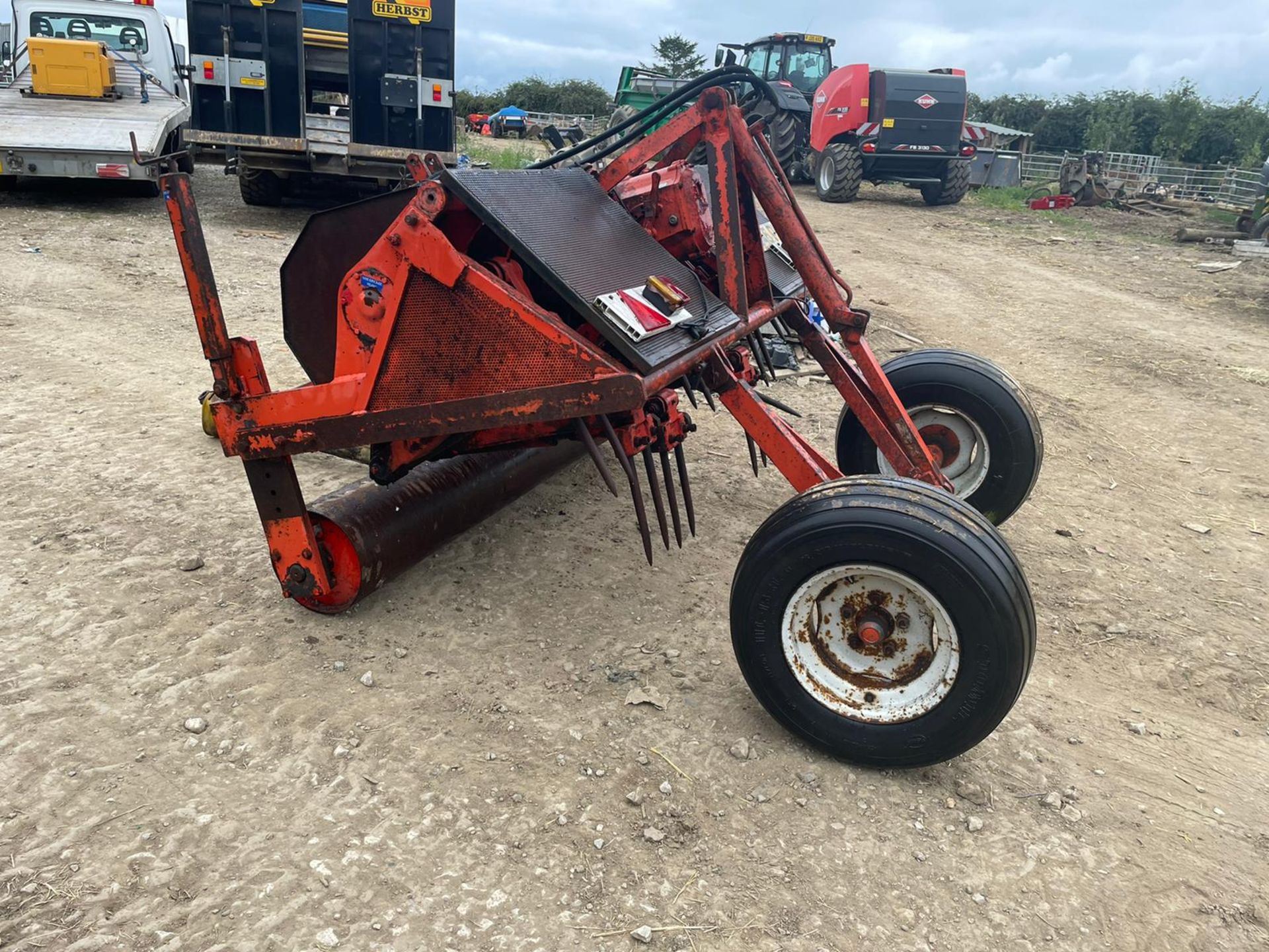 VERTI DRAIN 305-200H SINGLE AXLE AERATOR, PTO DRIVEN, PTO INCLUDED *PLUS VAT* - Image 4 of 7