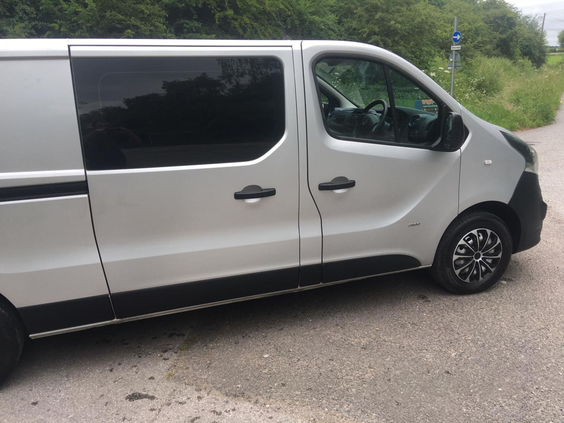 2015 VAUXHALL VIVARO 2900 CDTI GREY PANEL VAN, 1.6 DIESEL ENGINE, 101,011 MILES *NO VAT* - Image 9 of 25