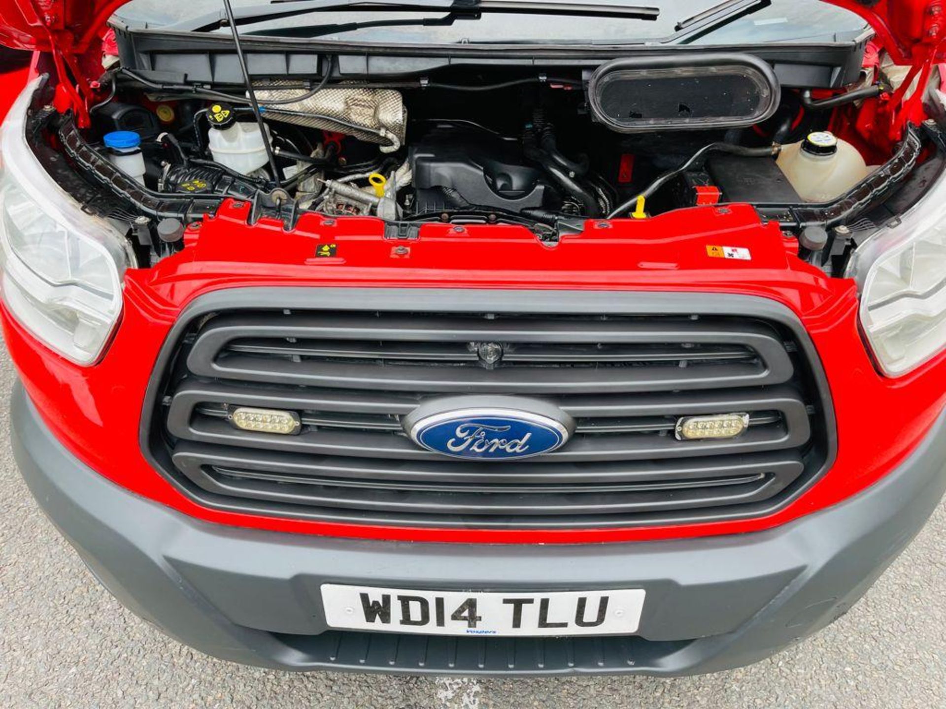 2014 FORD TRANSIT 350 RED PANEL VAN, 2.2 DIESEL ENGINE, SHOWING 120,145 MILES *NO VAT* - Image 10 of 18