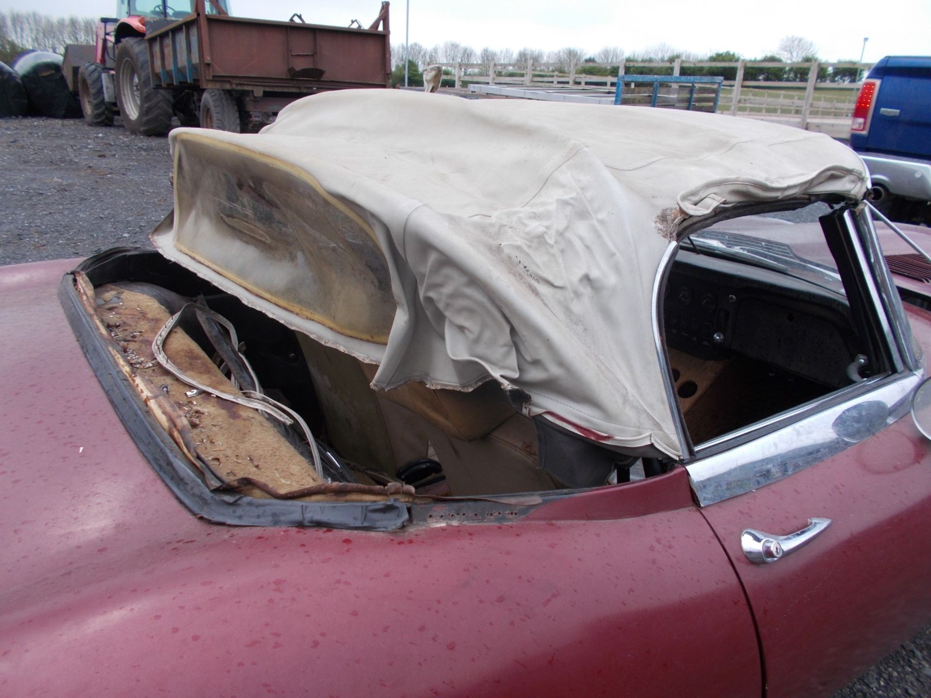 1969 (G) JAGUAR E TYPE SERIES 2 4.2 ROADSTER, 4 SPEED MANUAL, LEFT HAND DRIVE *NO VAT* - Image 8 of 43