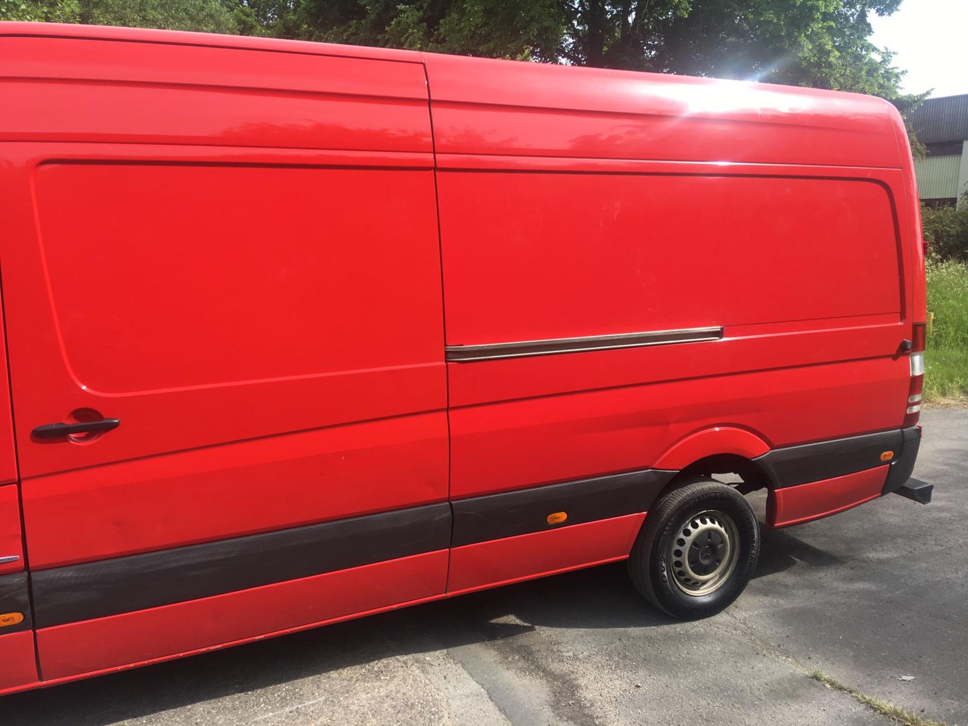 2013 MERCEDES-BENZ SPRINTER 310 CDI RED PANEL VAN, 2143cc DIESEL ENGINE, BLUE EFFICIENCY *NO VAT* - Image 6 of 27