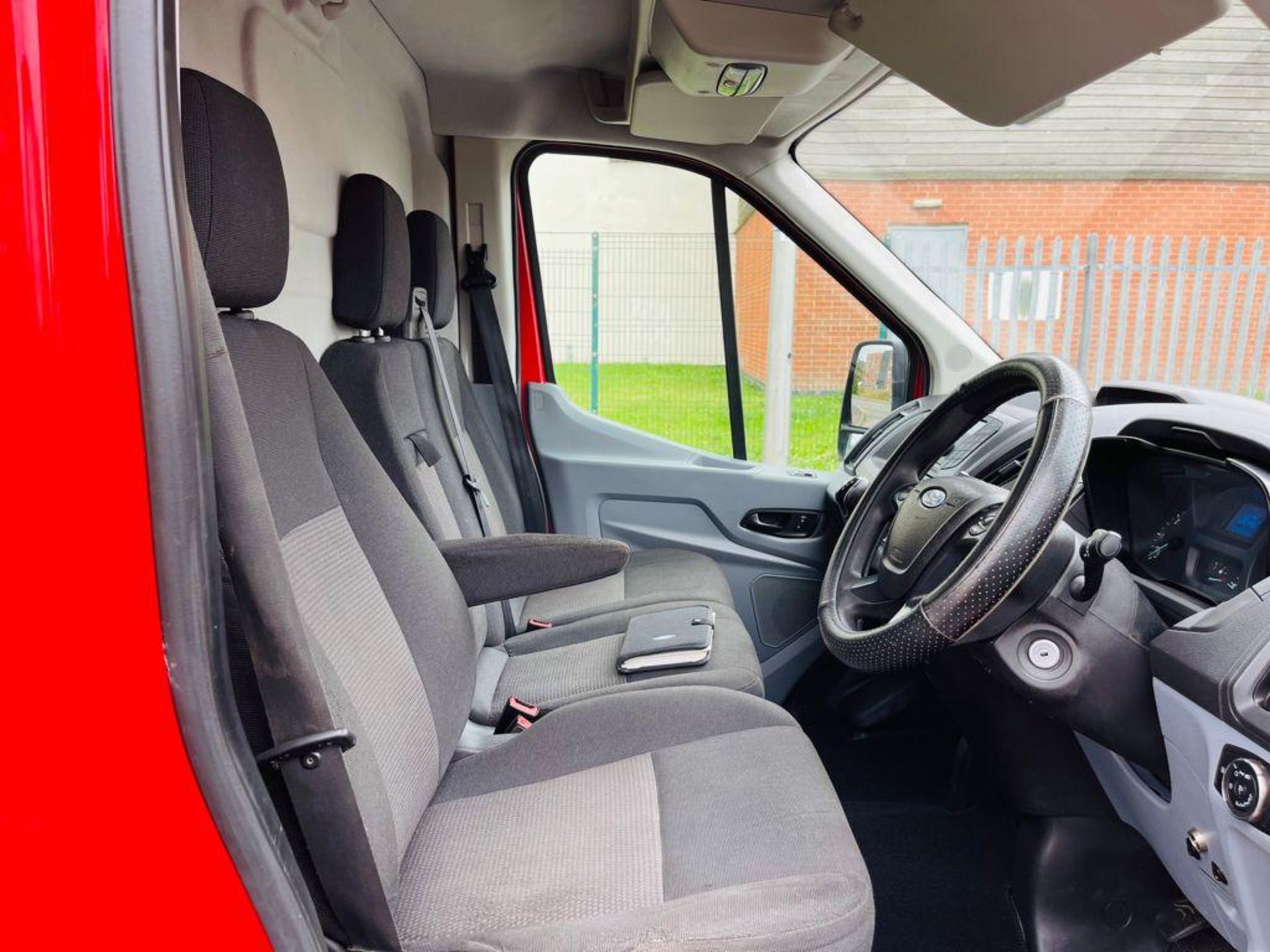 2014 FORD TRANSIT 350 RED PANEL VAN, 2.2 DIESEL ENGINE, SHOWING 120,145 MILES *NO VAT* - Image 13 of 18