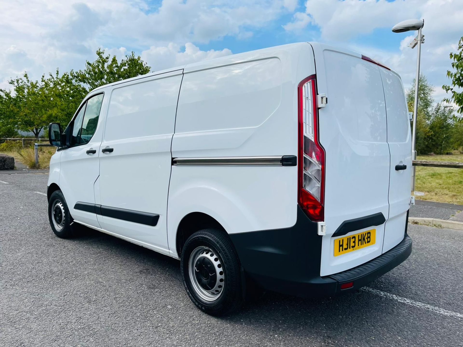 2013 FORD TRANSIT CUSTOM 270 ECO-TECH WHITE PANEL VAN, 2.2 DIESLE ENGINE, 129,937 MILES *NO VAT* - Image 5 of 18