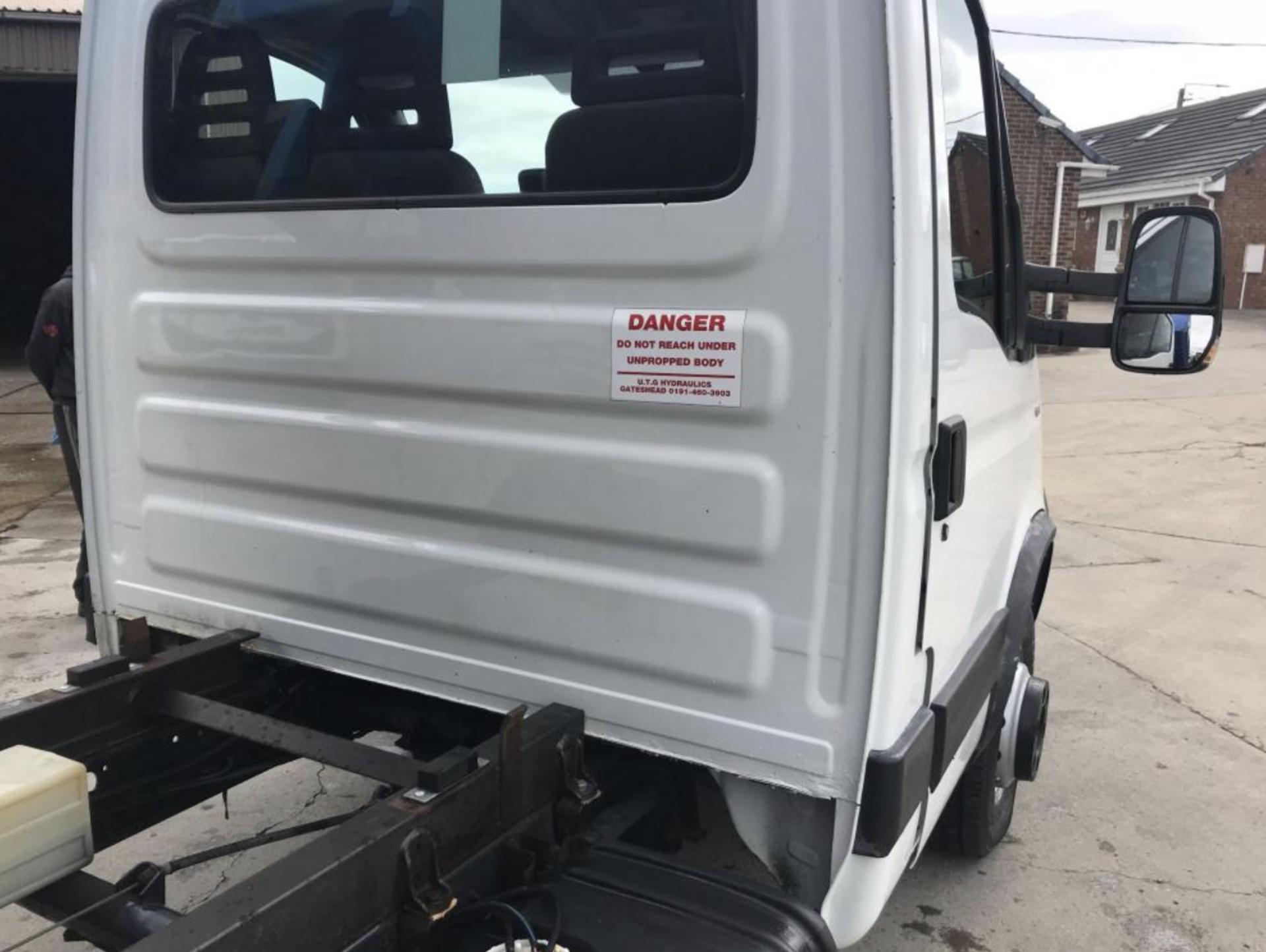 IVECO DAILY 65C18 6.5 ton TIPPER WITH SIDE BIN LIFT 3.0 TD, EX COUNCIL, MANUAL, 190,000km *PLUS VAT* - Image 4 of 15