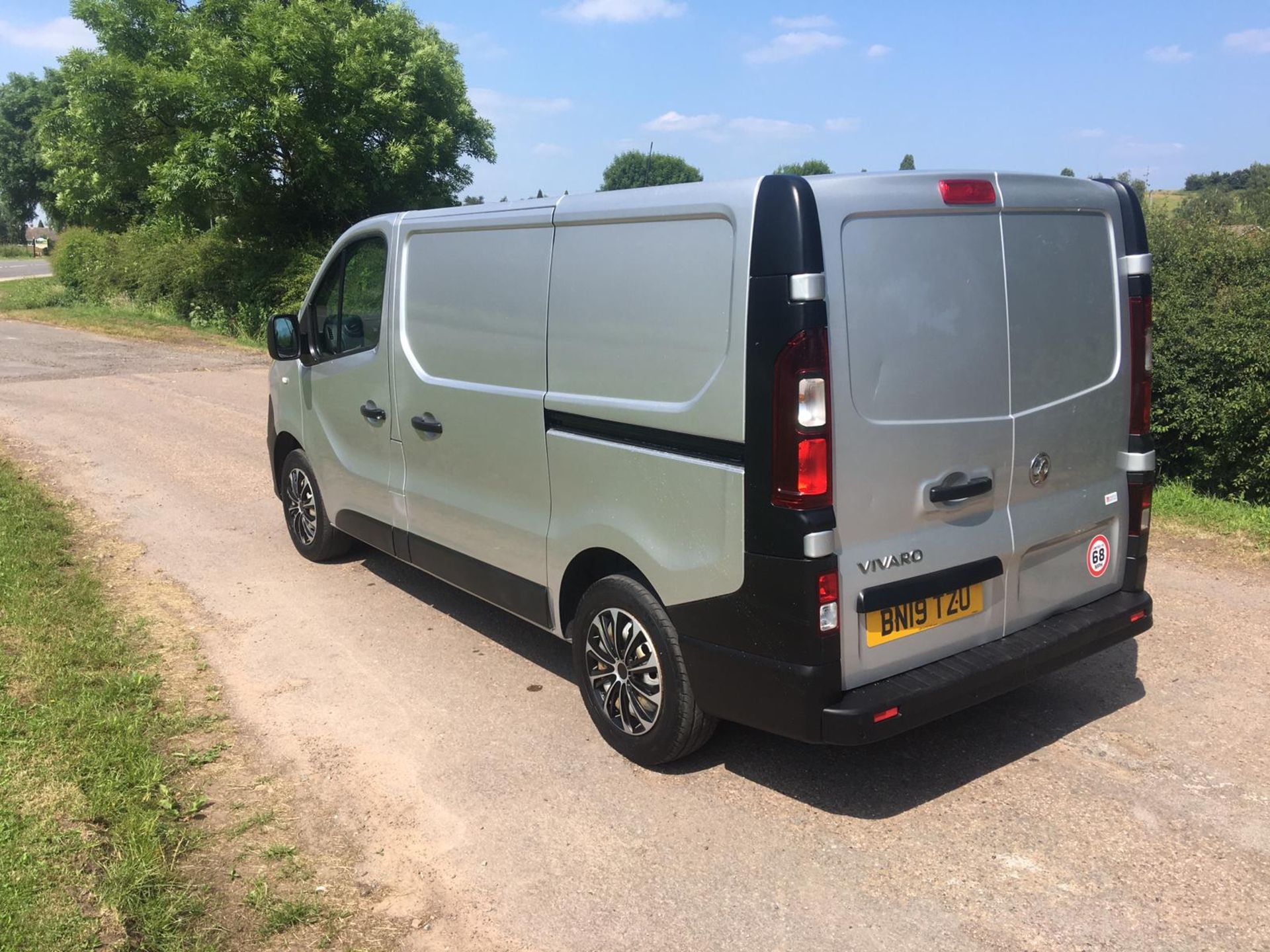 2019 VAUXHALL VIVARO 2700 CDTI S/S SILVER PANEL VAN, 1.6 DIESEL ENGINE, 54,566 MILES *NO VAT* - Image 6 of 21