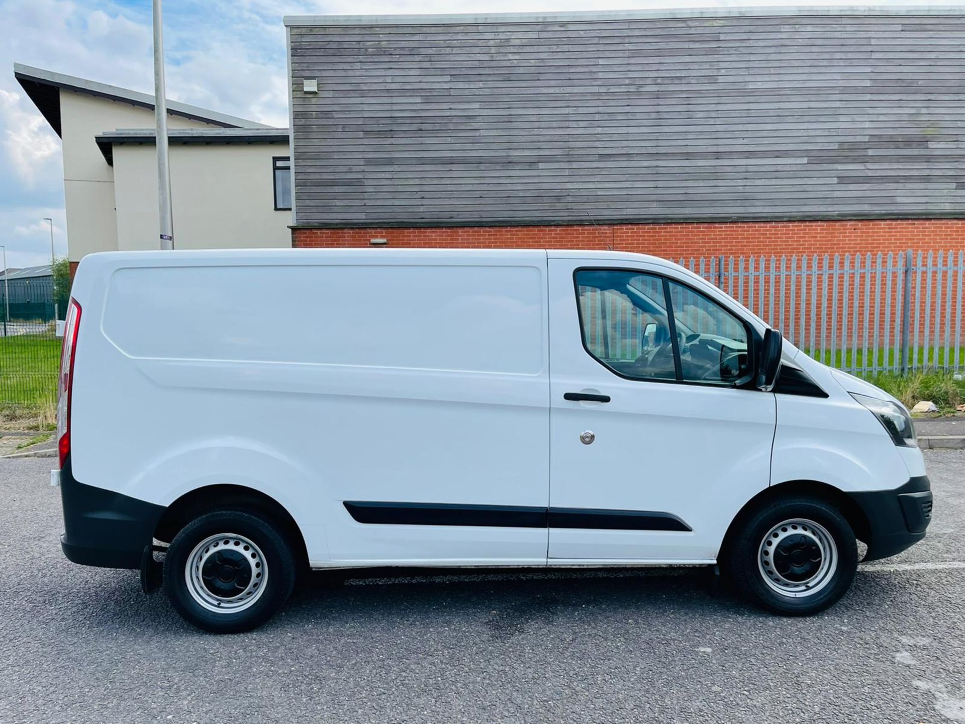 2013 FORD TRANSIT CUSTOM 270 ECO-TECH WHITE PANEL VAN, 2.2 DIESLE ENGINE, 129,937 MILES *NO VAT* - Image 8 of 18