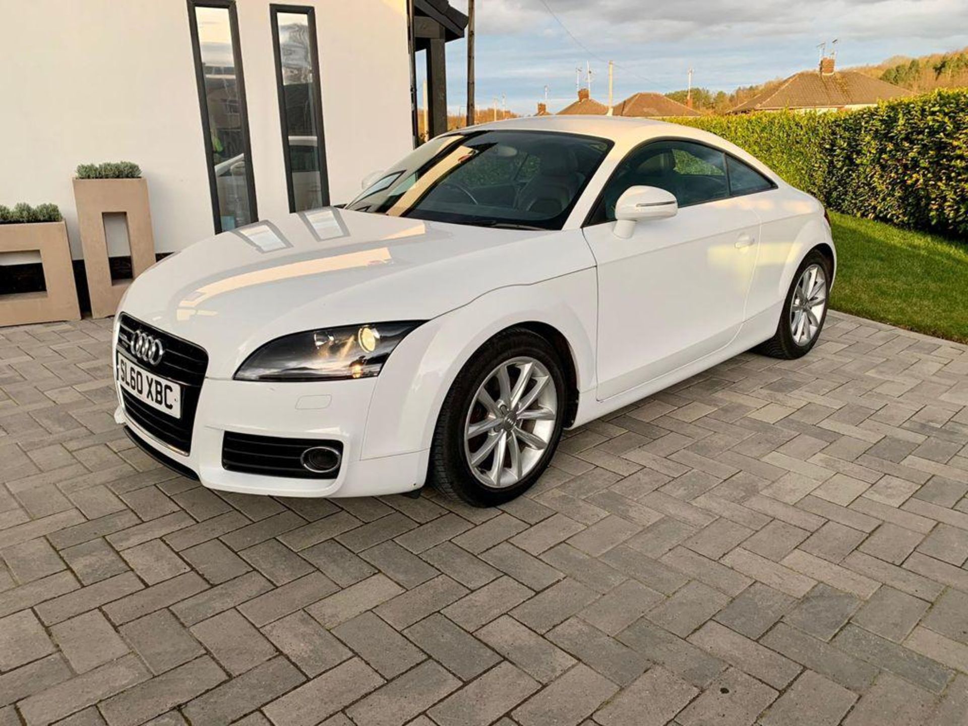 2010/60 AUDI TT SPORT TDI QUATTRO WHITE COUPE, 2.0 DIESEL ENGINE, 81,376 MILES *NO VAT* - Image 5 of 24