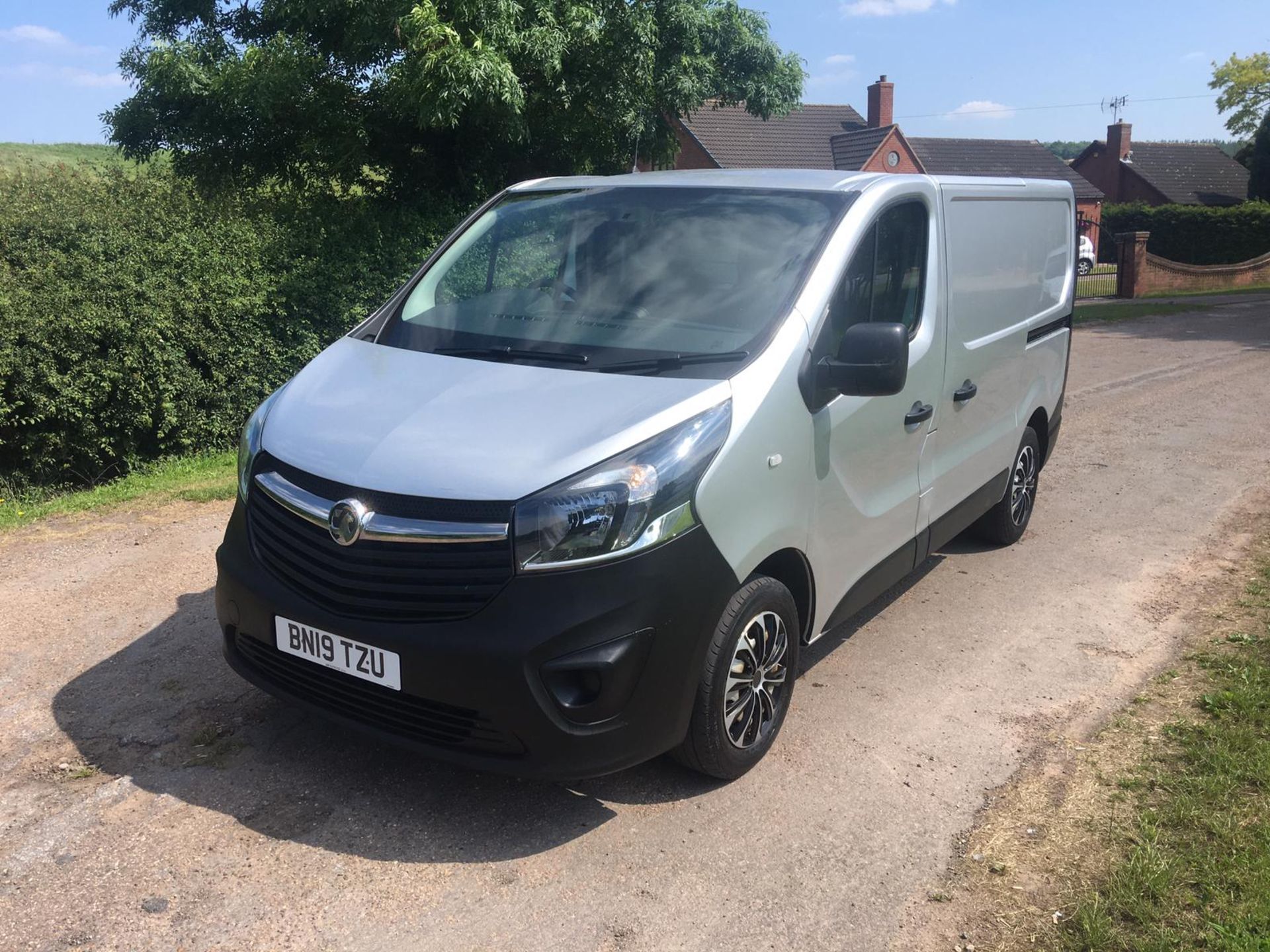 2019 VAUXHALL VIVARO 2700 CDTI S/S SILVER PANEL VAN, 1.6 DIESEL ENGINE, 54,566 MILES *NO VAT* - Image 3 of 21