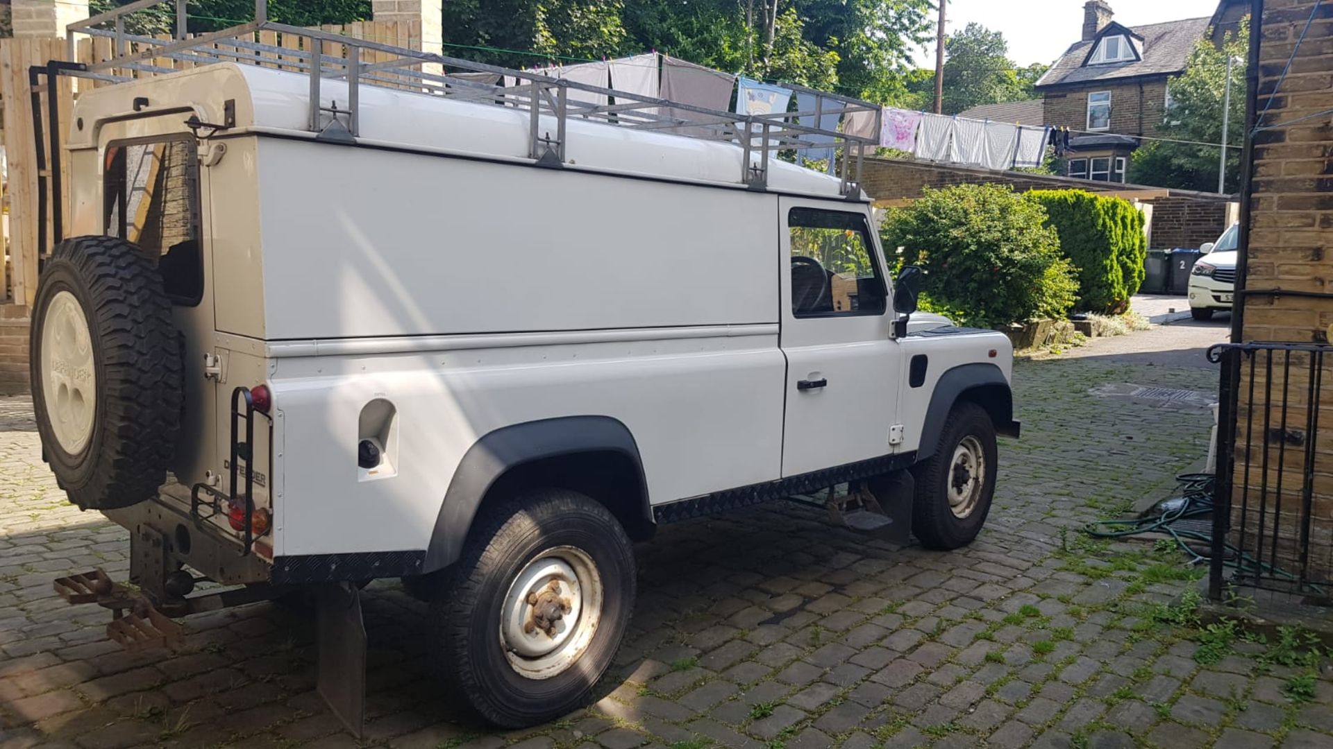 2010 LAND ROVER DEFENDER 110 2.4 TDCI HARD TOP WHITE LCV, 108K MILES WITH FSH *PLUS VAT* - Image 4 of 5