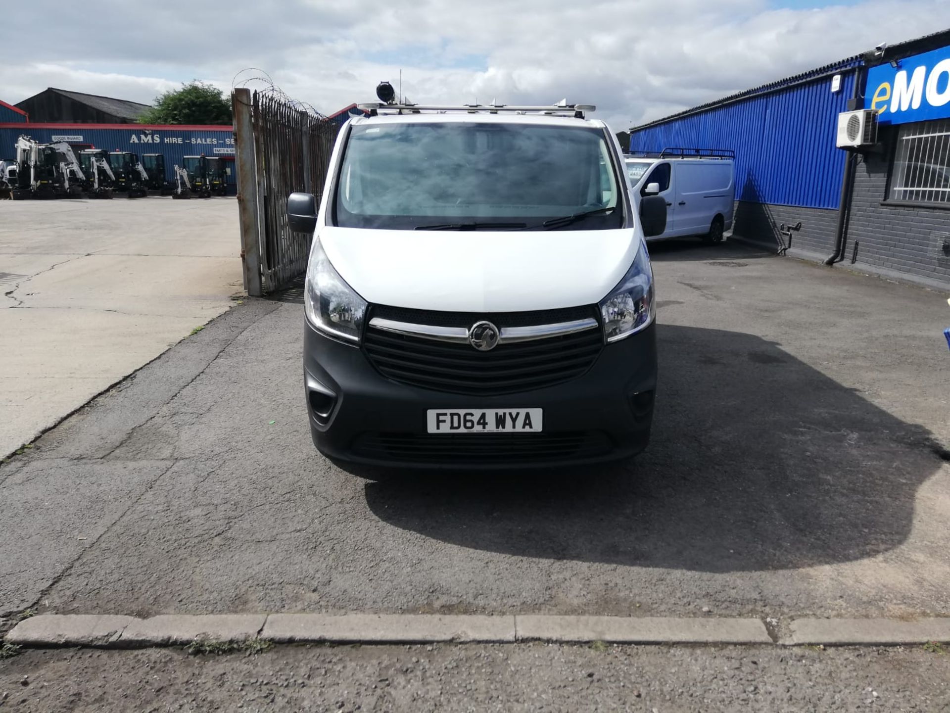 2014/64 VAUXHALL VIVARO 2900 CDTI ECOFLEX WHITE PANEL VAN, 1.6 DIESEL, 107K MILES W/ FSH *PLIS VAT* - Image 2 of 10