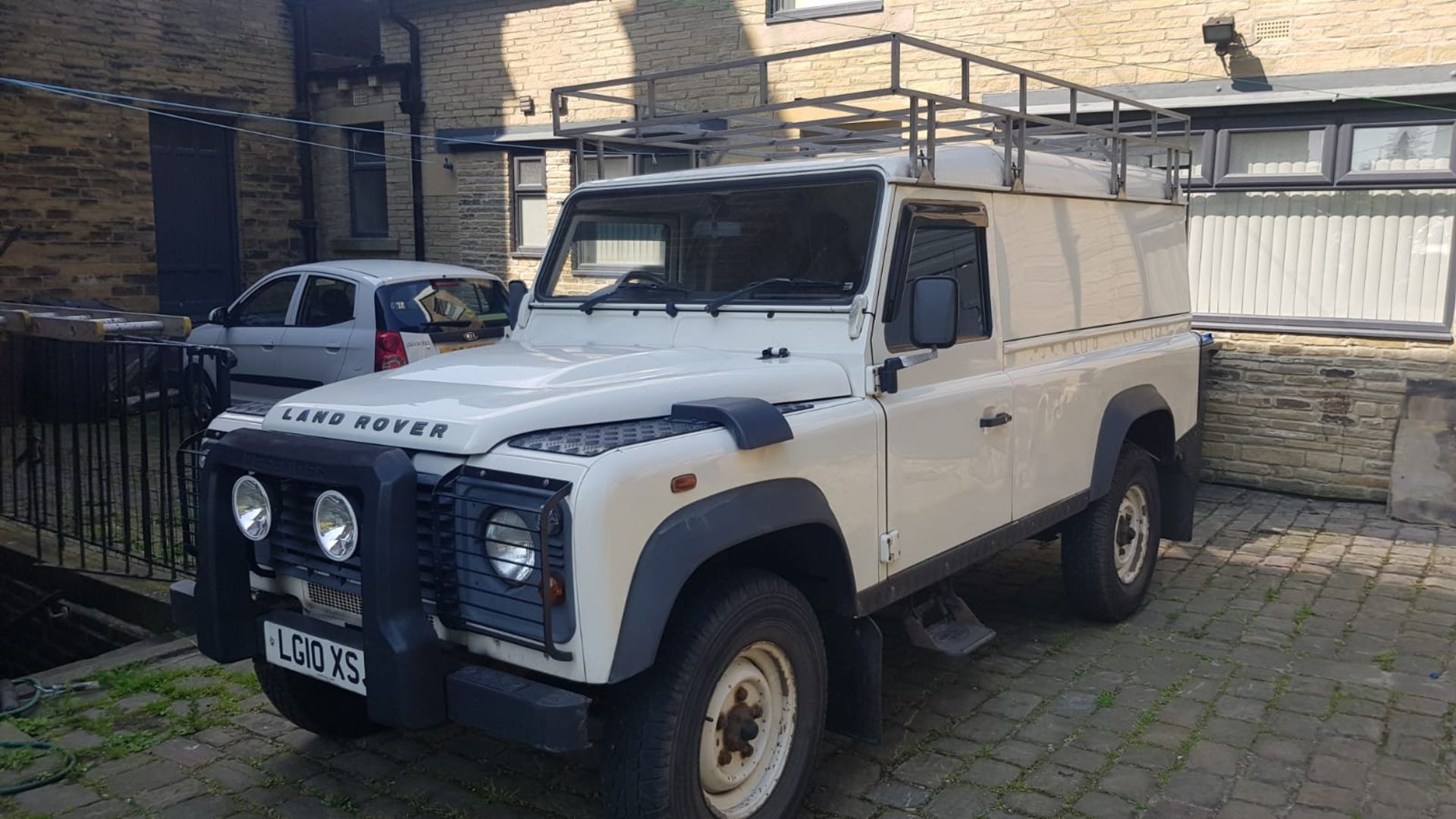 2010 LAND ROVER DEFENDER 110 2.4 TDCI HARD TOP WHITE LCV, 108K MILES WITH FSH *PLUS VAT*