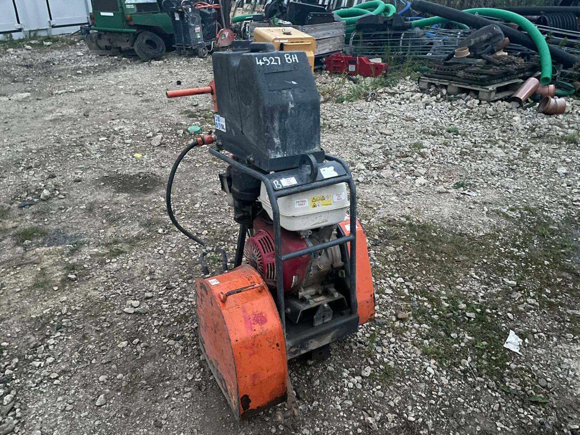 2016 BELLE DUO 350X FLOOR SAW, NO BLADES, HONDA GX390 ENGINE, ENGINE HAS COMPRESSION *NO VAT* - Image 3 of 7