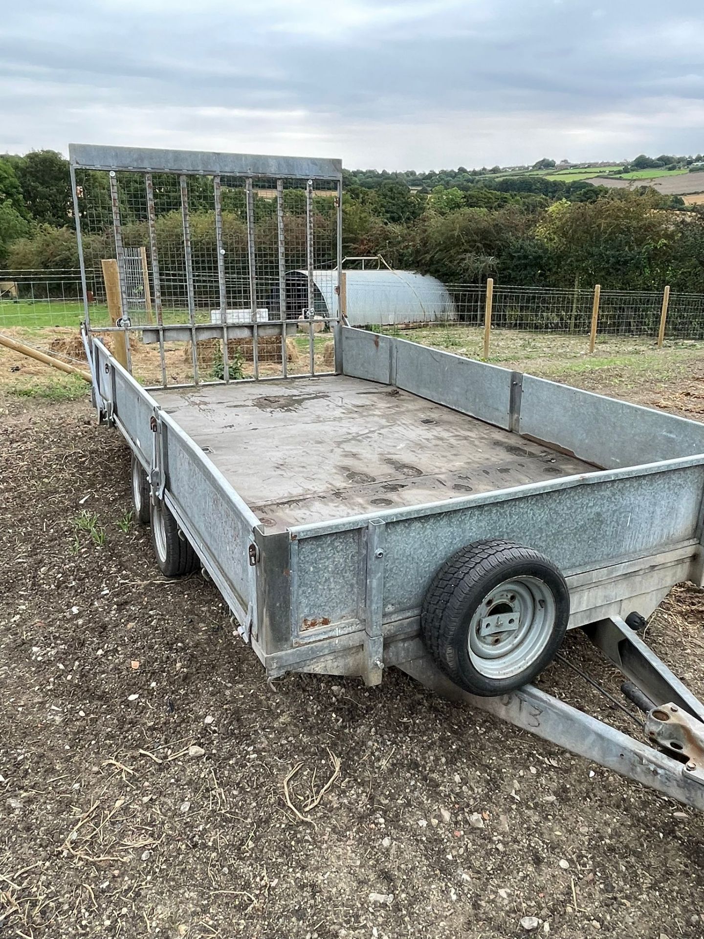 14ft x 7ft GRAHAM EDWARDS BEAVER TAIL TRAILER WITH SPRING LOADED RAMP *NO VAT* - Image 3 of 5