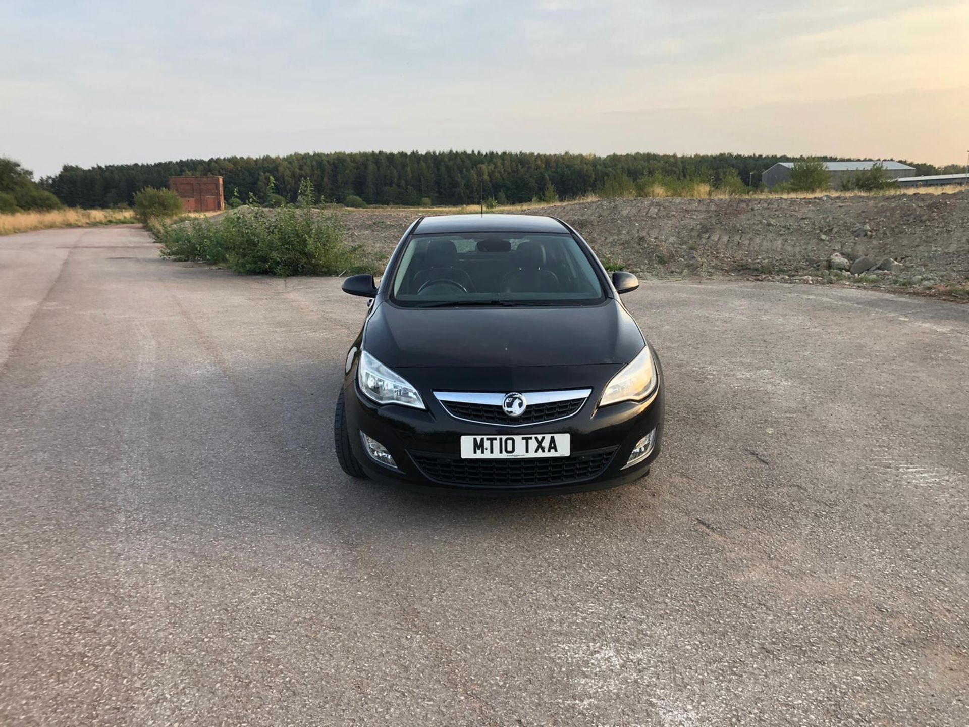 2010 VAUXHALL ASTRA SE CDTI 108 BLACK HATCHBACK, 1.7 DIESEL ENGINE, SHOWING 118K MILES *NO VAT* - Image 2 of 10