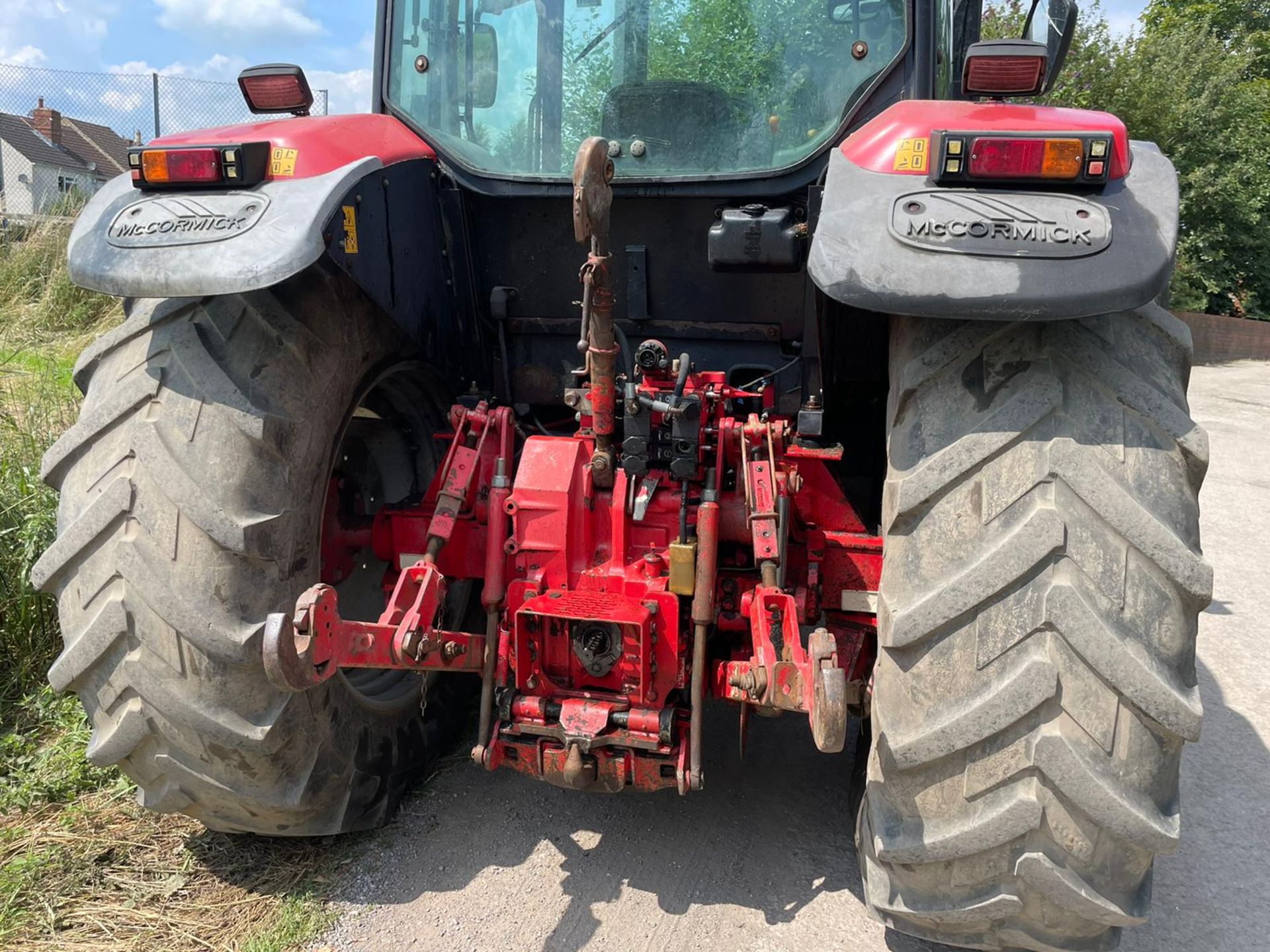 2002 McCORMICK MTX140 TRACTOR WITH QUICKE Q60 FRONT LOADER, RUNS DRIVES AND LIFTS *PLUS VAT* - Image 7 of 14