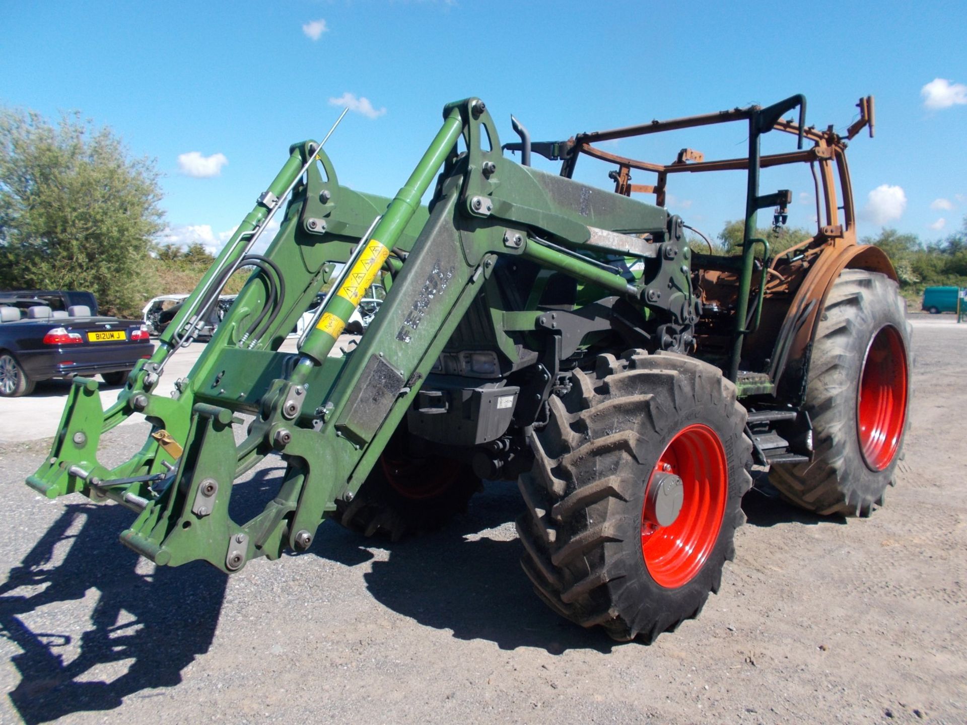 2020 FENDT 211 VARIO AGRICULTURAL TRACTOR, 3.3 LITRE 3 CYL DIESEL, FIRE DAMAGE TO CAB AREA *PLUS VAT - Image 2 of 13