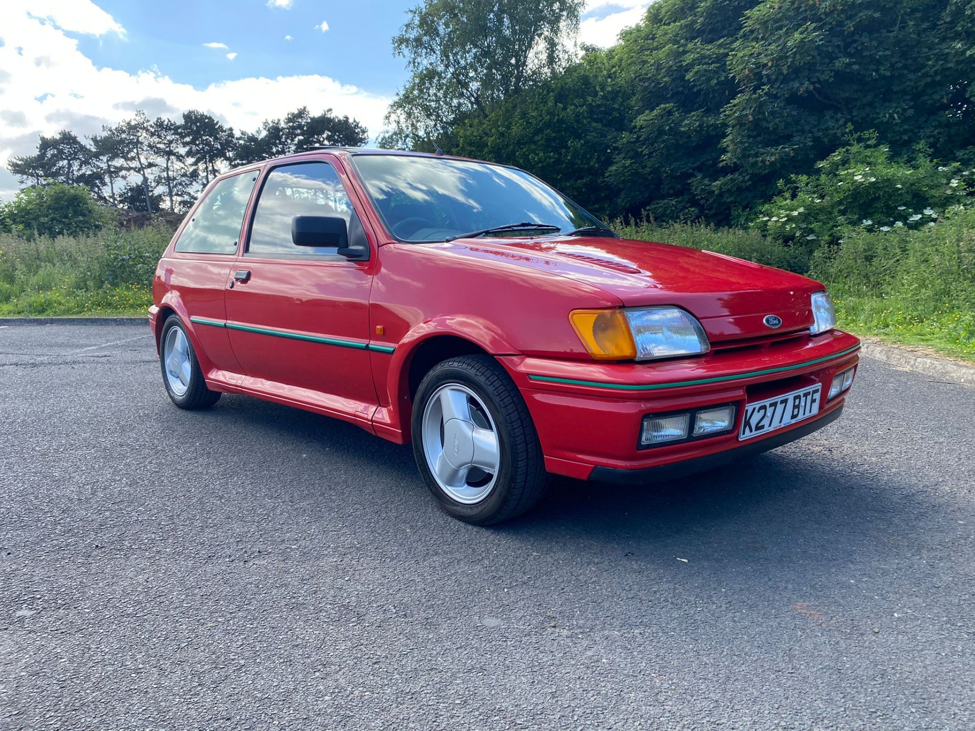 1992 FORD FIESTA XR2 I RED 3 DOOR HATCHBACK, 1.8 PETROL ENGINE, MANUAL 5 GEARS *NO VATT* - Image 3 of 30