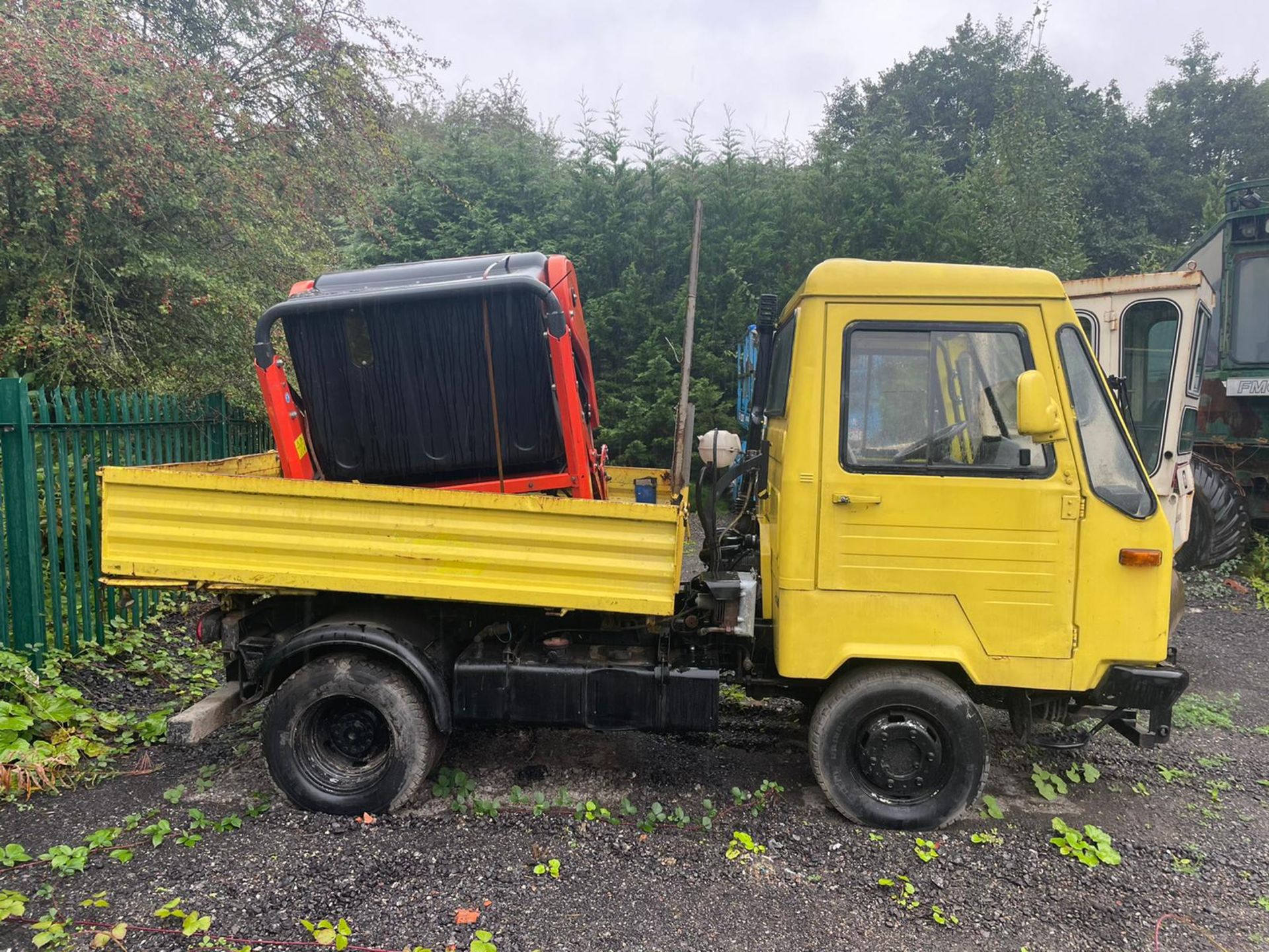 MULTICAR 4x2 3 WAY DROPSIDE TIPPER LORRY, SHOWING 4822 HOURS / 86605km, FRONT HYDRAULICS *PLUS VAT*