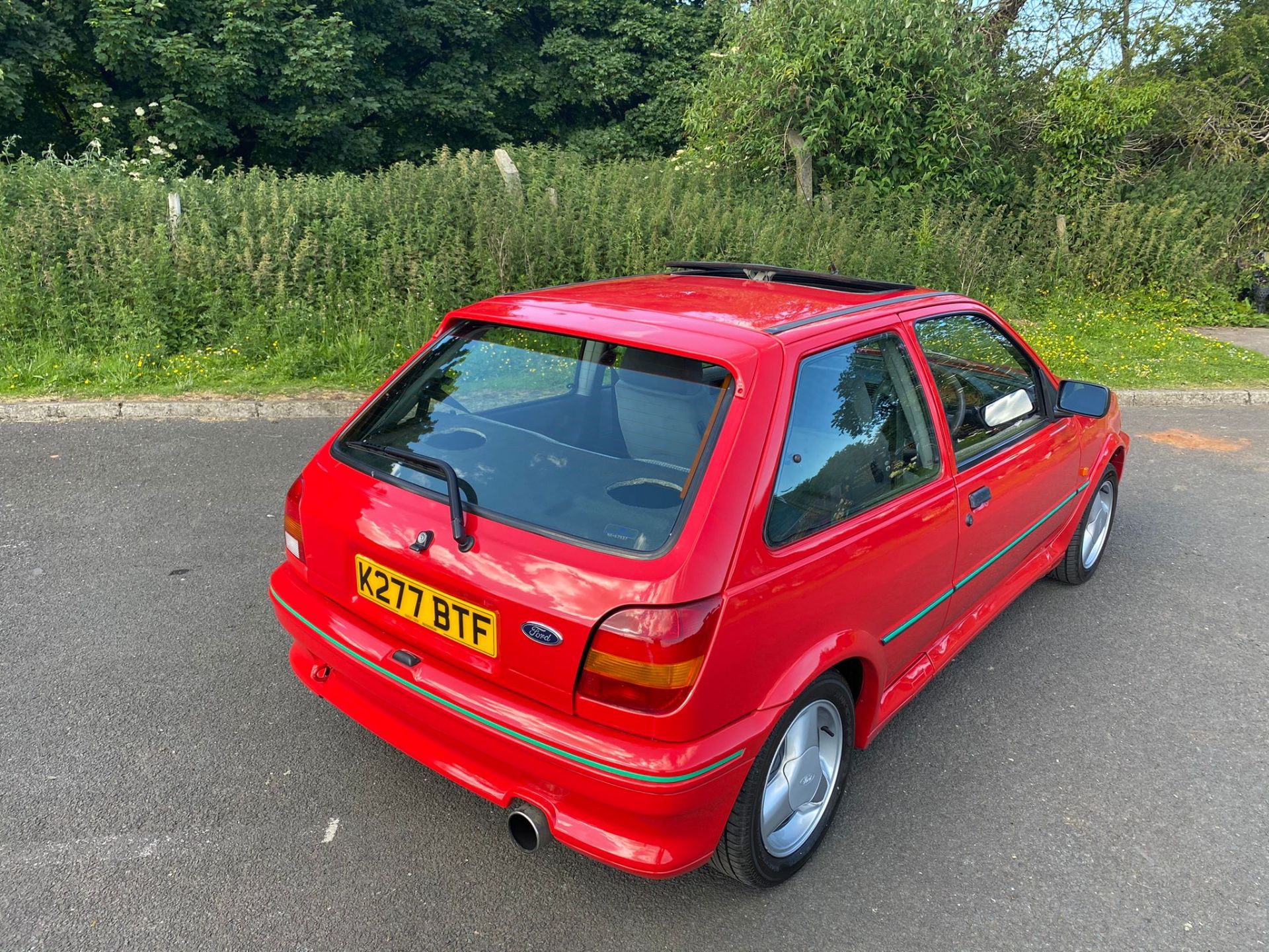 1992 FORD FIESTA XR2 I RED 3 DOOR HATCHBACK, 1.8 PETROL ENGINE, MANUAL 5 GEARS *NO VATT* - Image 15 of 30