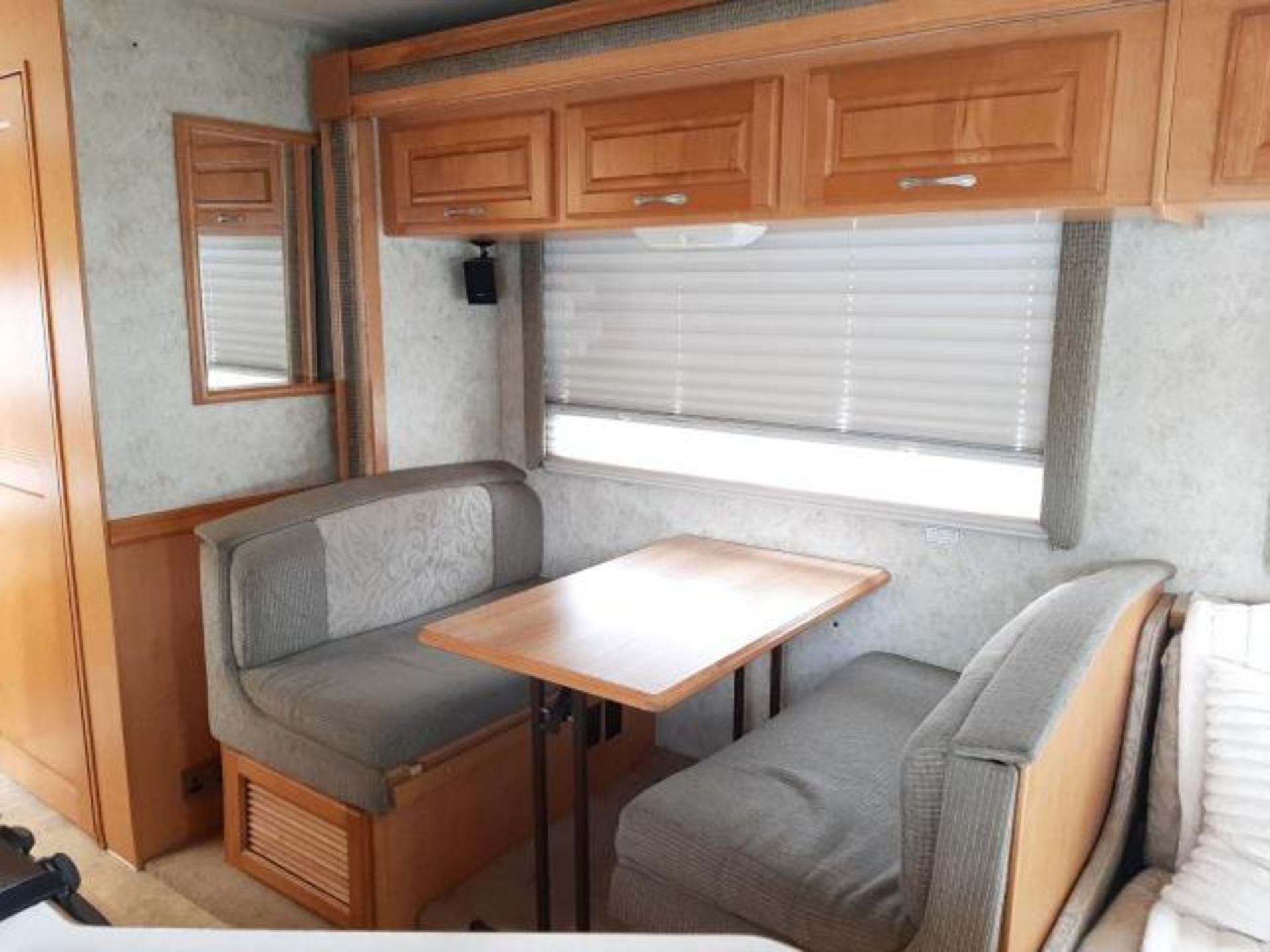 FORD E450 FOURWINDS RV 7 BERTH LHD MOTORHOME, VERY LOW MILEAGE 34,453 MILES *NO VAT* - Image 9 of 13