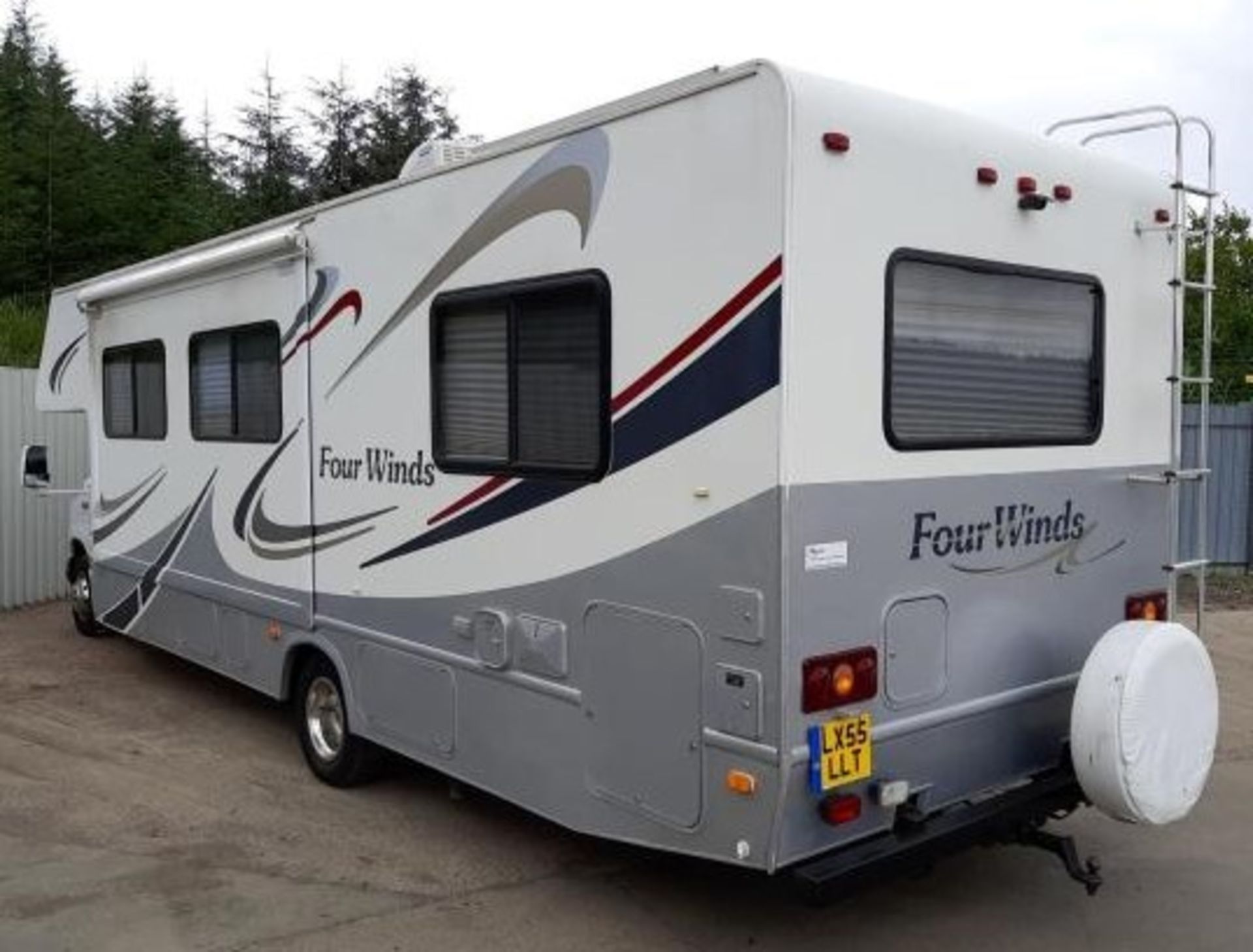 FORD E450 FOURWINDS RV 7 BERTH LHD MOTORHOME, VERY LOW MILEAGE 34,453 MILES *NO VAT* - Image 4 of 13
