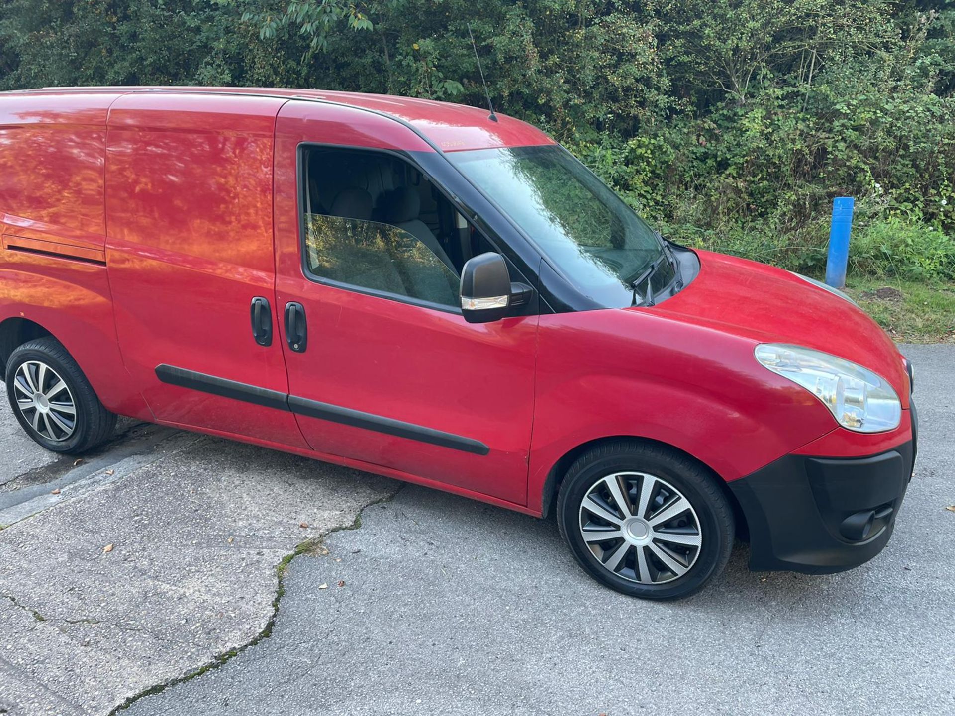 2014 FIAT DOBLO 16V MULTIJET RED PANEL VAN, 1.3 DIESEL, 108,305 MILES, MANUAL GEARBOX *NO VAT* - Image 9 of 22