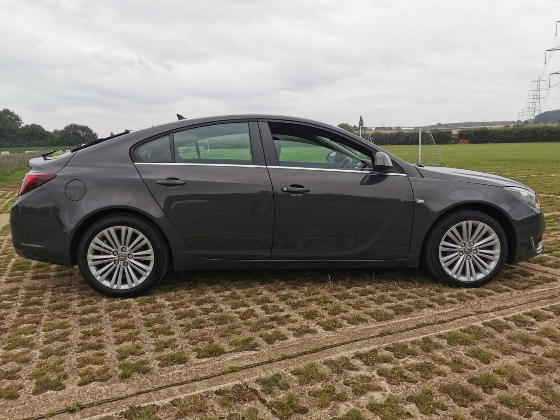 2016 VAUXHALL INSIGNIA DSIGN NAV CDTI ECO SS GREY HATCHBACK, 1.6 DIESEL, 73,894 MILES *NO VAT* - Image 8 of 28