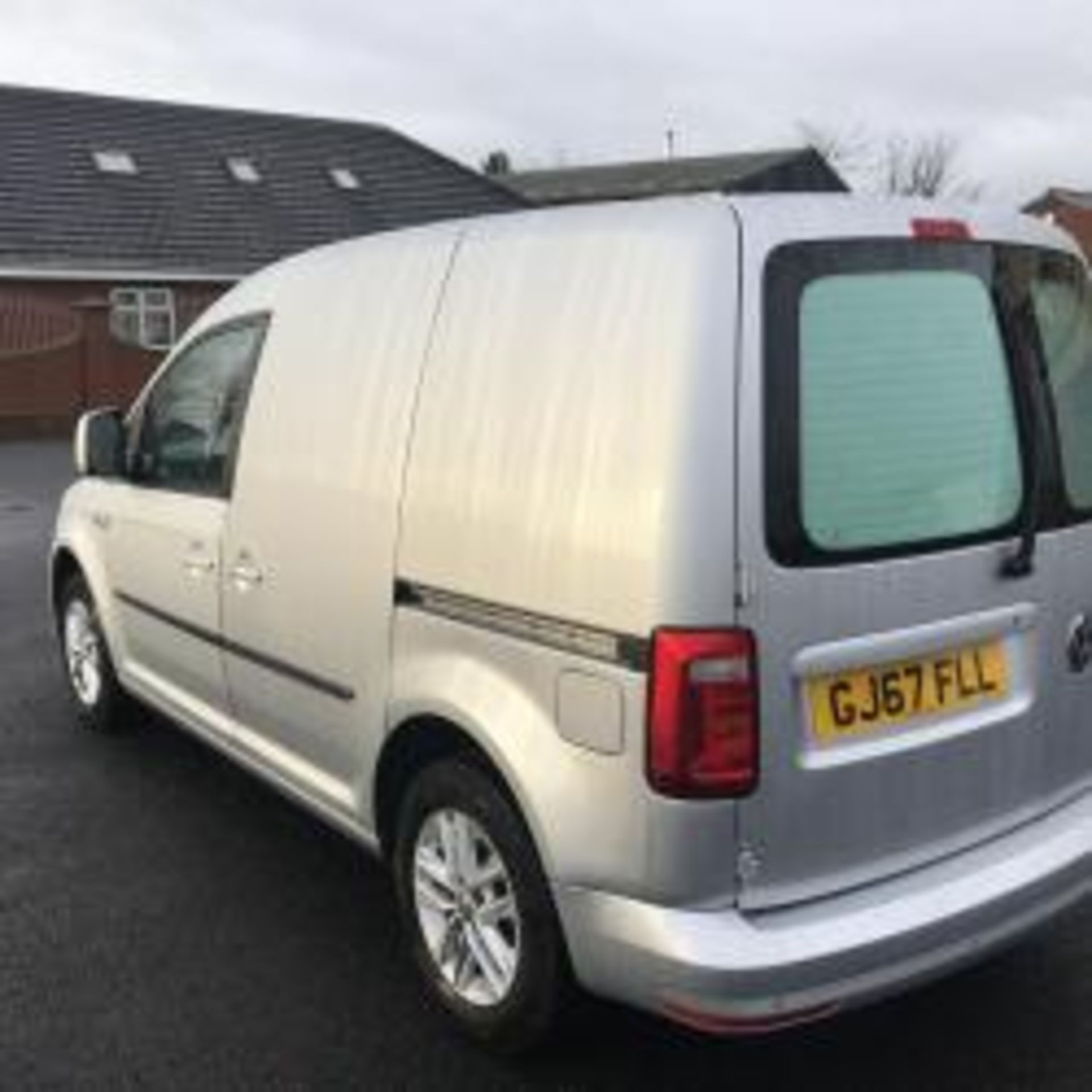 2017 VOLKSWAGEN CADDY C20 HIGHLINE TDI, PANEL VAN,SAT NAV, AIR CONDITIONING, ALLOY WHEELS *PLUS VAT* - Image 3 of 12