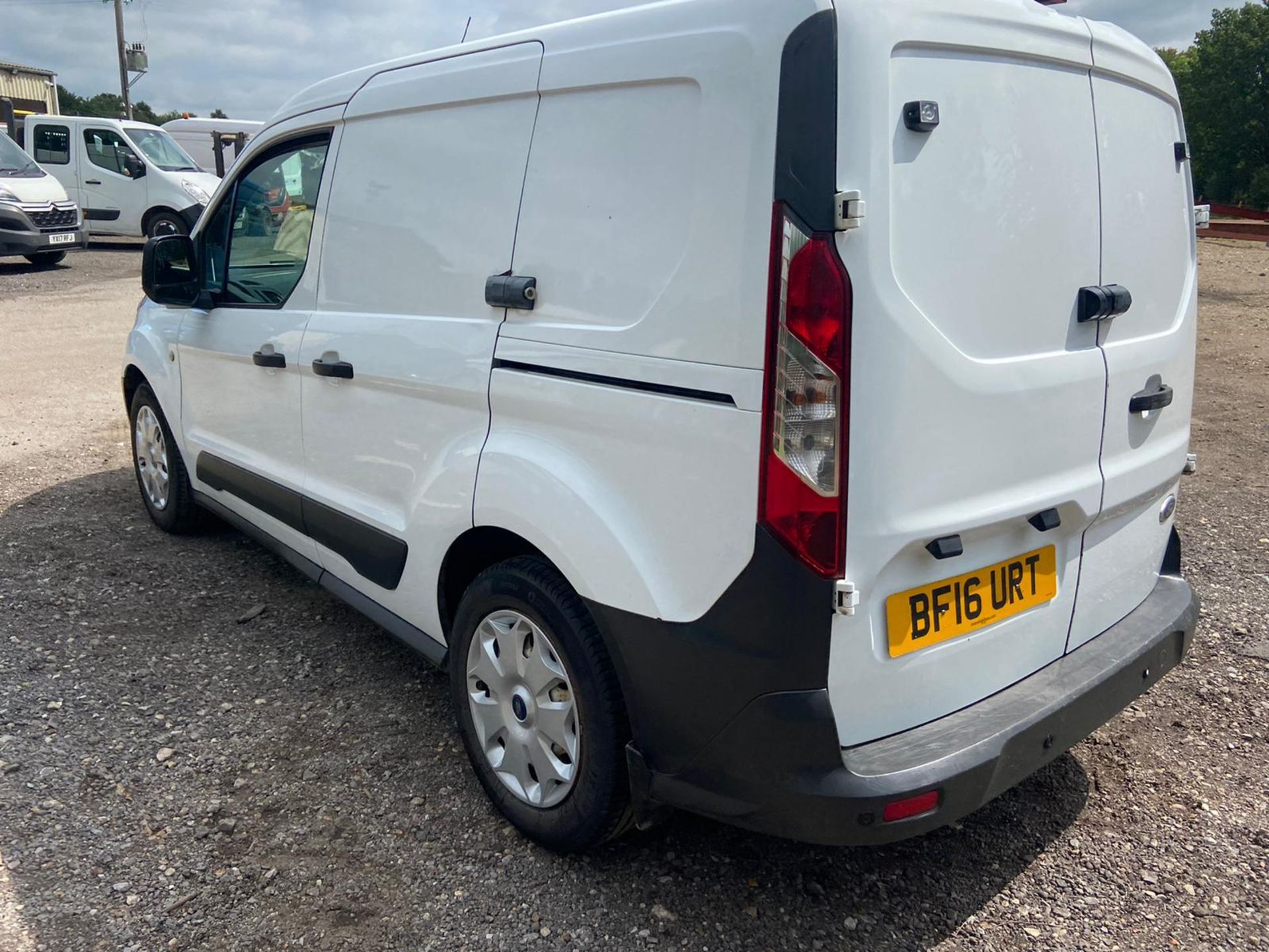 2016 FORD TRANSIT CONNECT 200 ECONETIC WHITE PANEL VAN, 107K MILES, 1.5 DIESEL *PLUS VAT* - Image 4 of 11