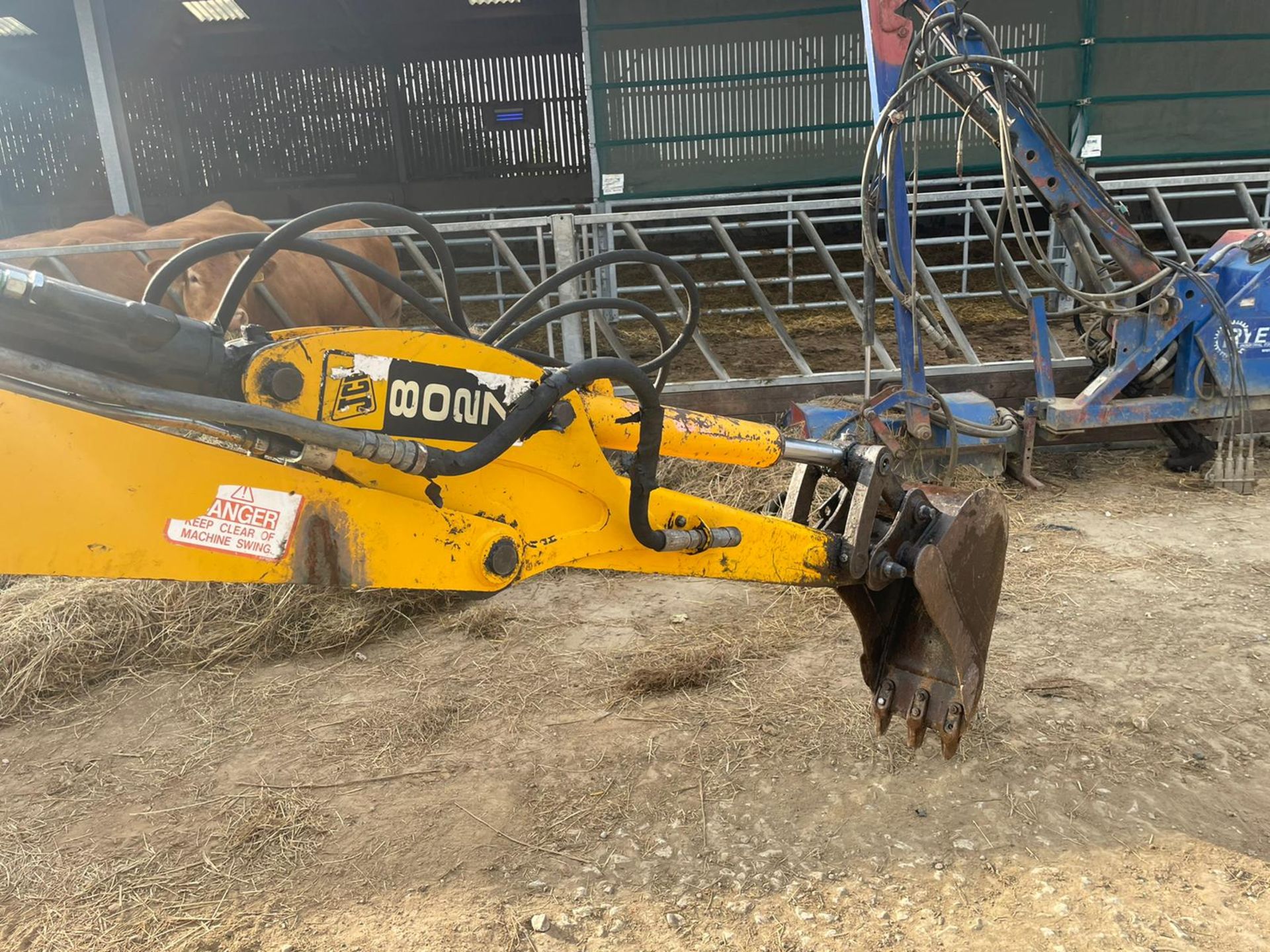 2005 JCB 8027 ZTS MINI DIGGER, RUNS DRIVES AND DIGS, SHOWING A LOW 268 HOURS, FULLY GLASS CAB - Image 11 of 24