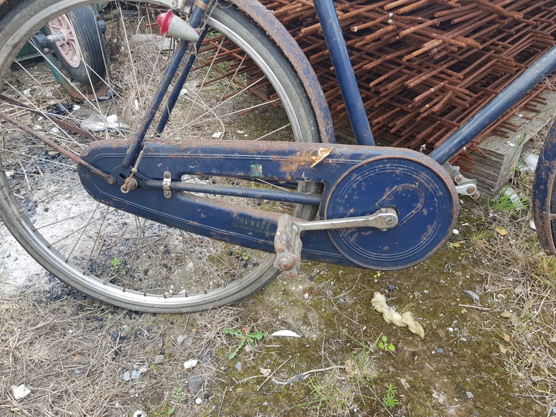 VINTAGE HUMBER BIKE, GENUINE BARN FIND *NO VAT* - Image 3 of 3