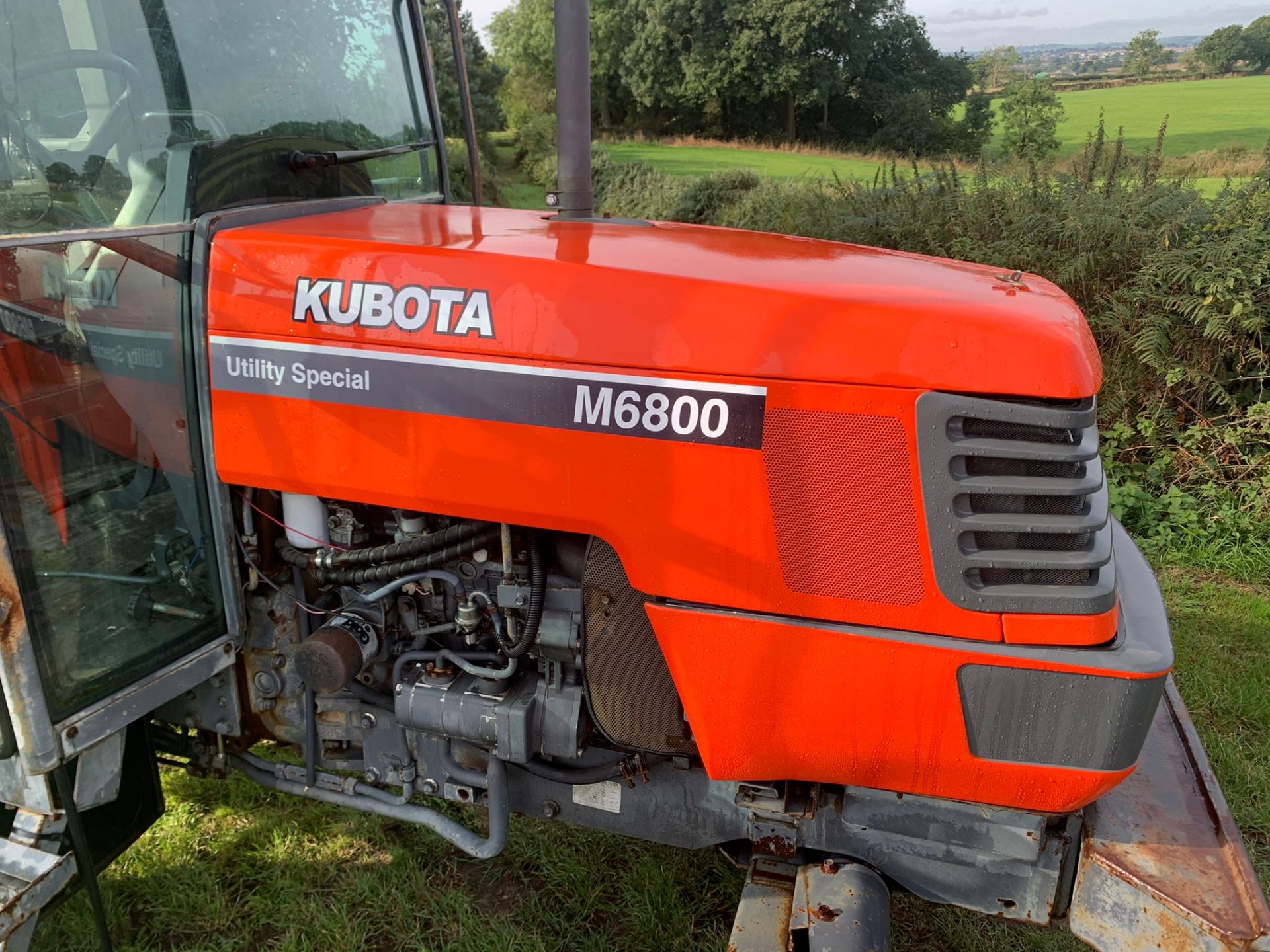 KUBOTA M6800 TRACTOR, RUNS DRIVES AND WORKS WELL, SHOWING A LOW 3414 HOURS *PLUS VAT* - Image 15 of 19