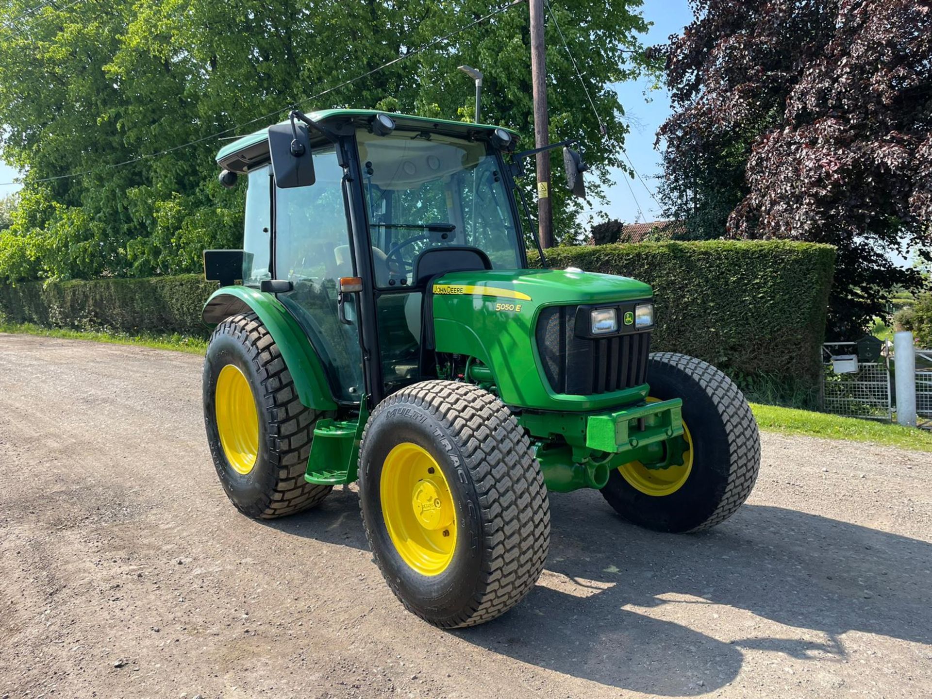 2019 JOHN DEERE 5050E TRACTOR, RUNS AND DRIVES, 35K BOX, GRASS TYRES, 50 HP *PLUS VAT* - Image 3 of 13